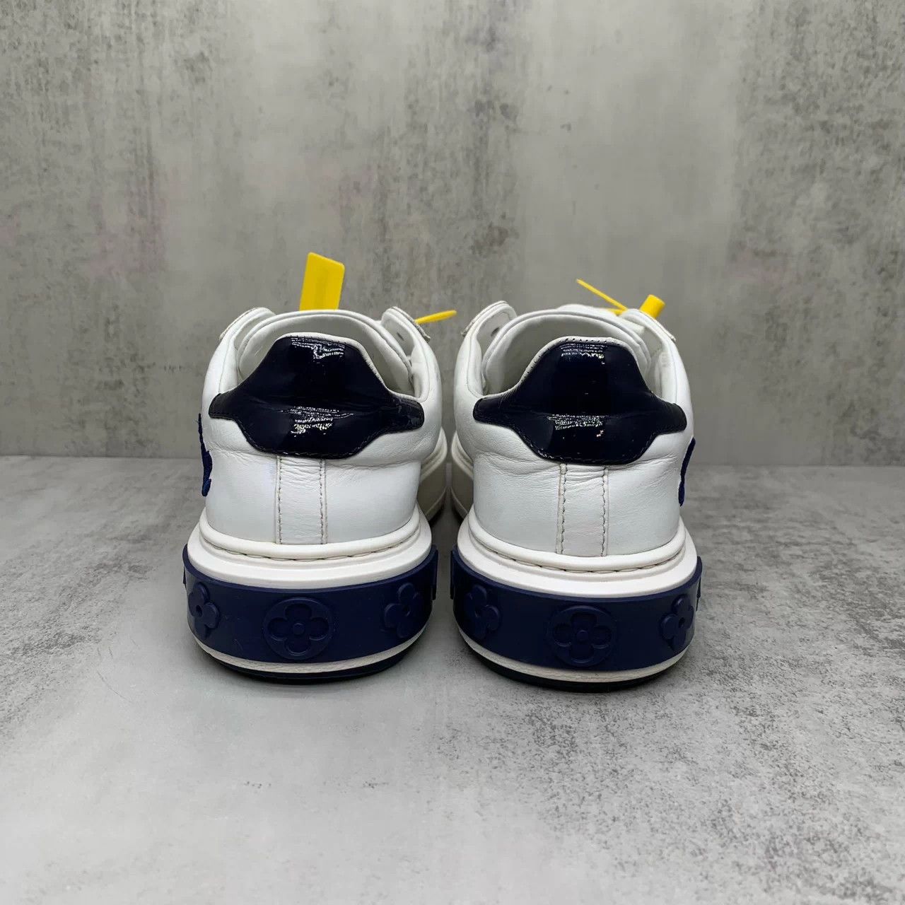 Louis Vuitton Lv Time Out White Blue Sneakers EUR 35 Size US 4 / IT 34 - 5 Thumbnail