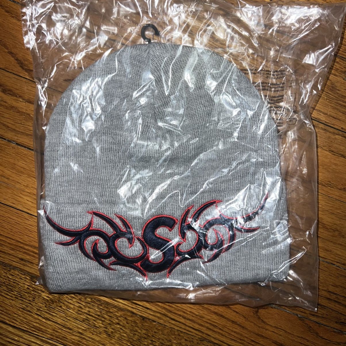 New Era × Supreme In-Hand New Era Tribal S Logo Beanie Heather Grey One Size Size ONE SIZE - 2 Thumbnail