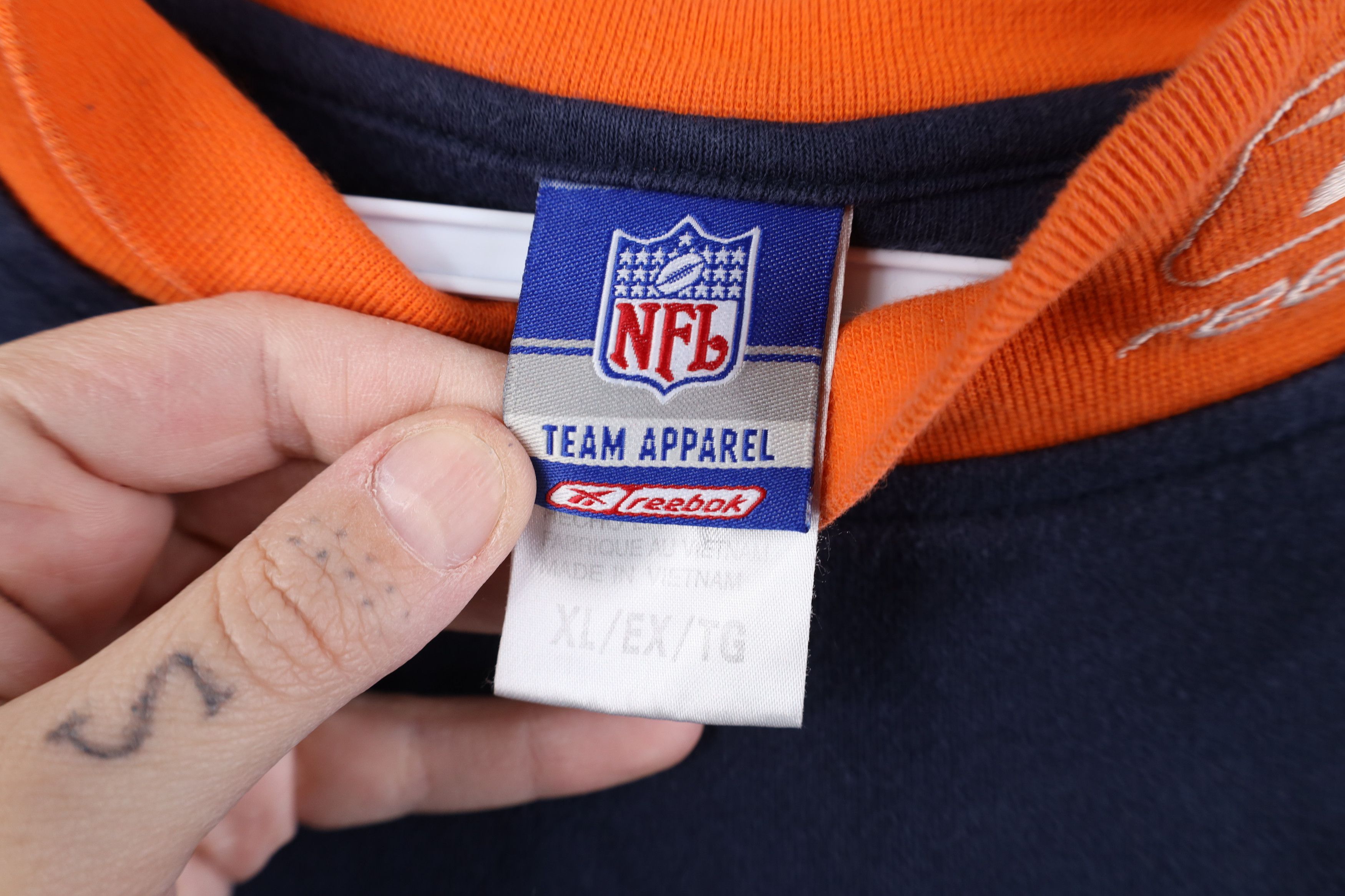 Reebok Vintage Reebok Chicago Bears Football Mock Neck T-Shirt Blue Size US XL / EU 56 / 4 - 8 Thumbnail