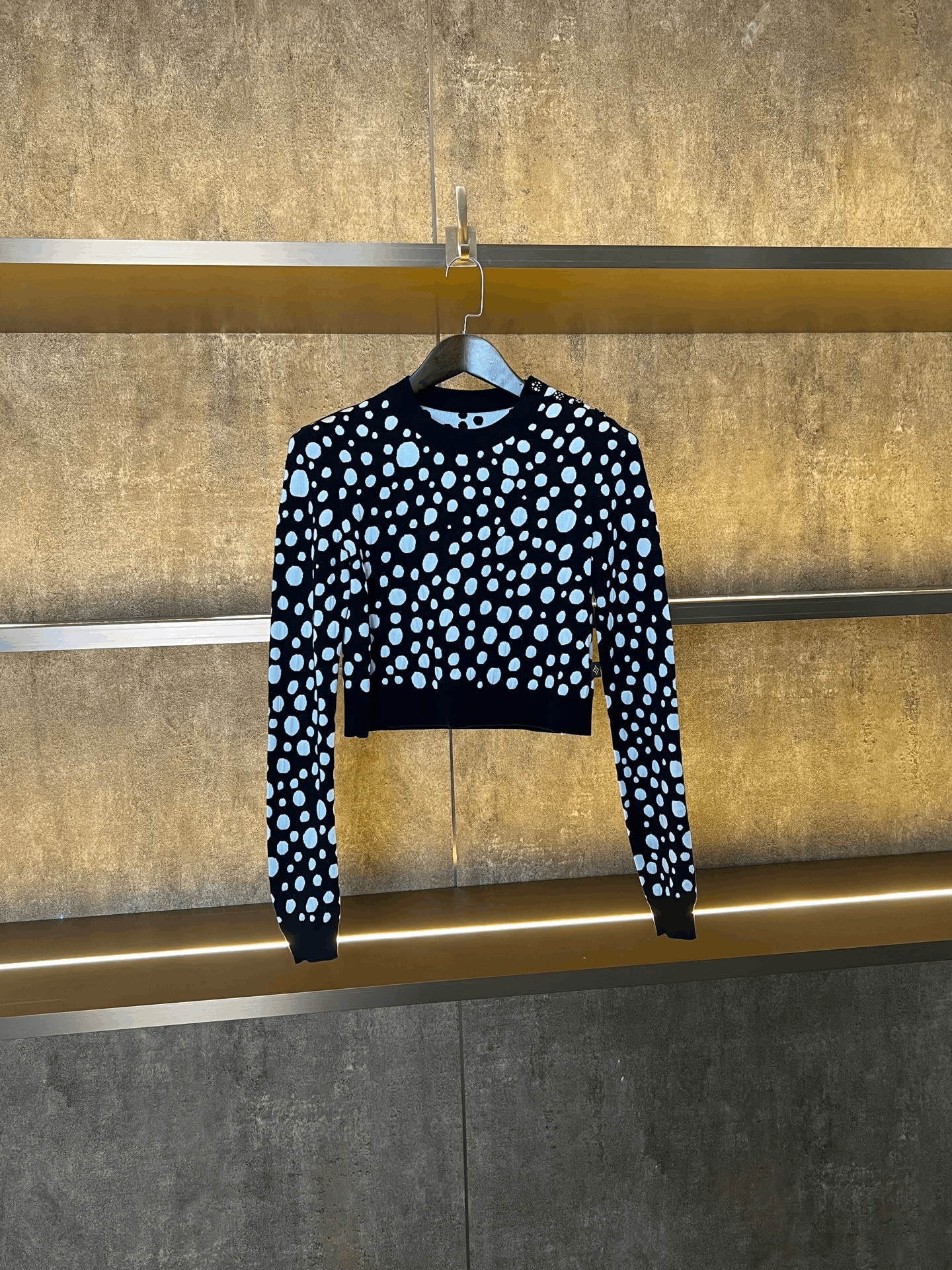 Louis Vuitton Louis Vuitton Polka Dot Knit Top Size M / US 6-8 / IT 42-44 - 1 Thumbnail