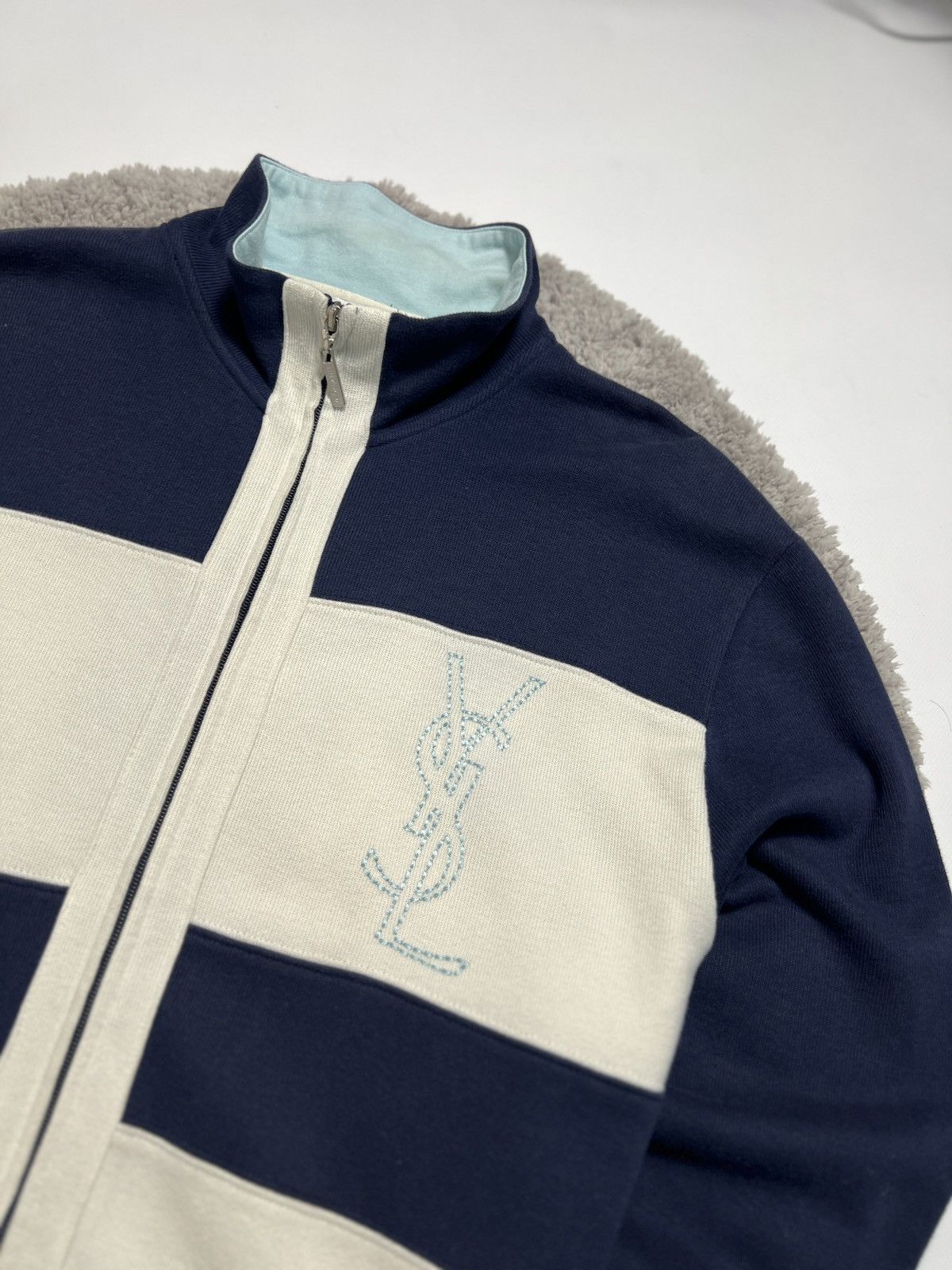 Yves Saint Laurent Vintage YVES SAINT LAURENT Sweater SIZE XL Size US XL / EU 56 / 4 - 6 Thumbnail