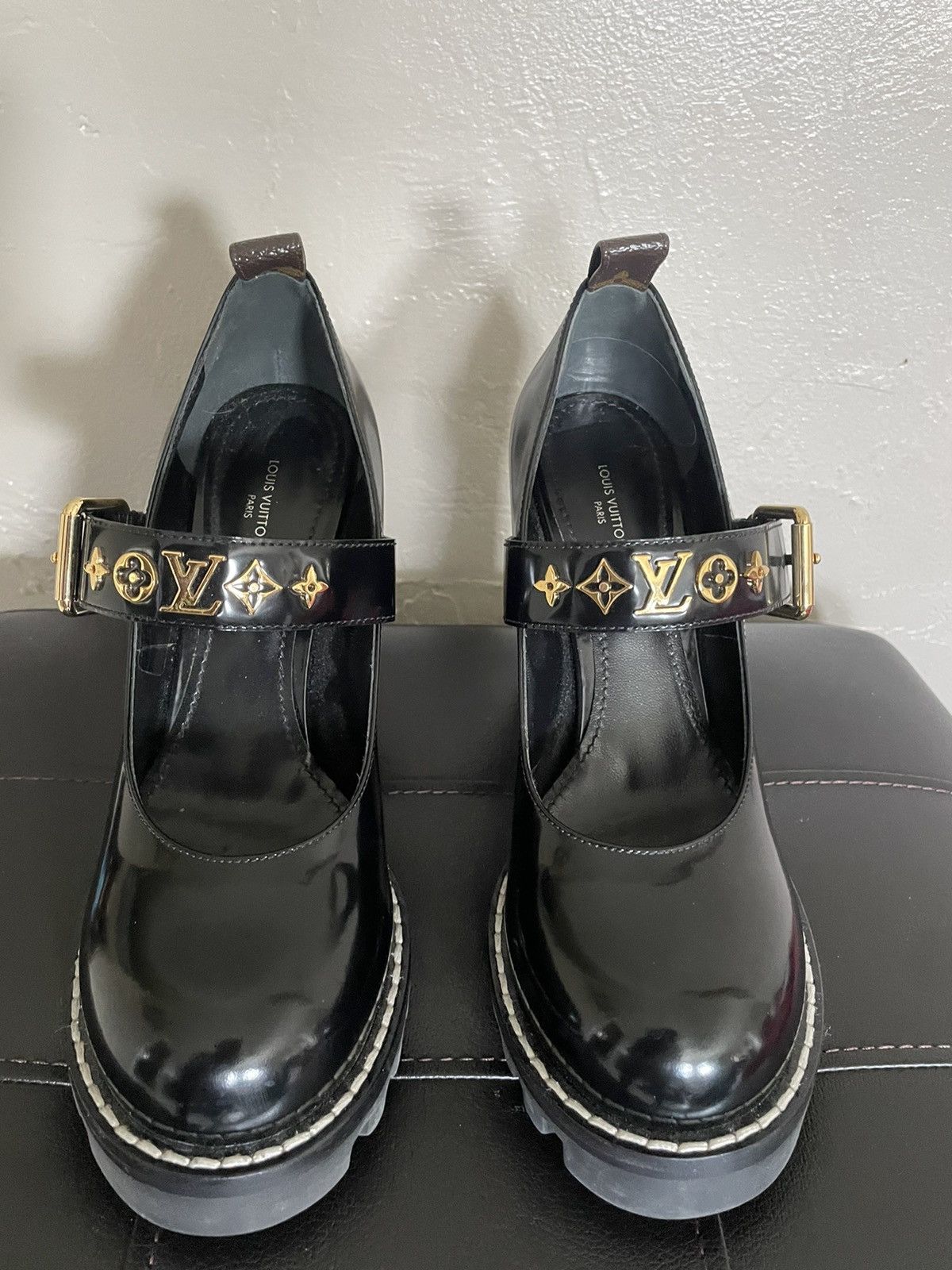 Louis Vuitton Louis Vuitton LV Star Trail Black Leather Platform Pump Size US 9 / IT 39 - 2 Thumbnail