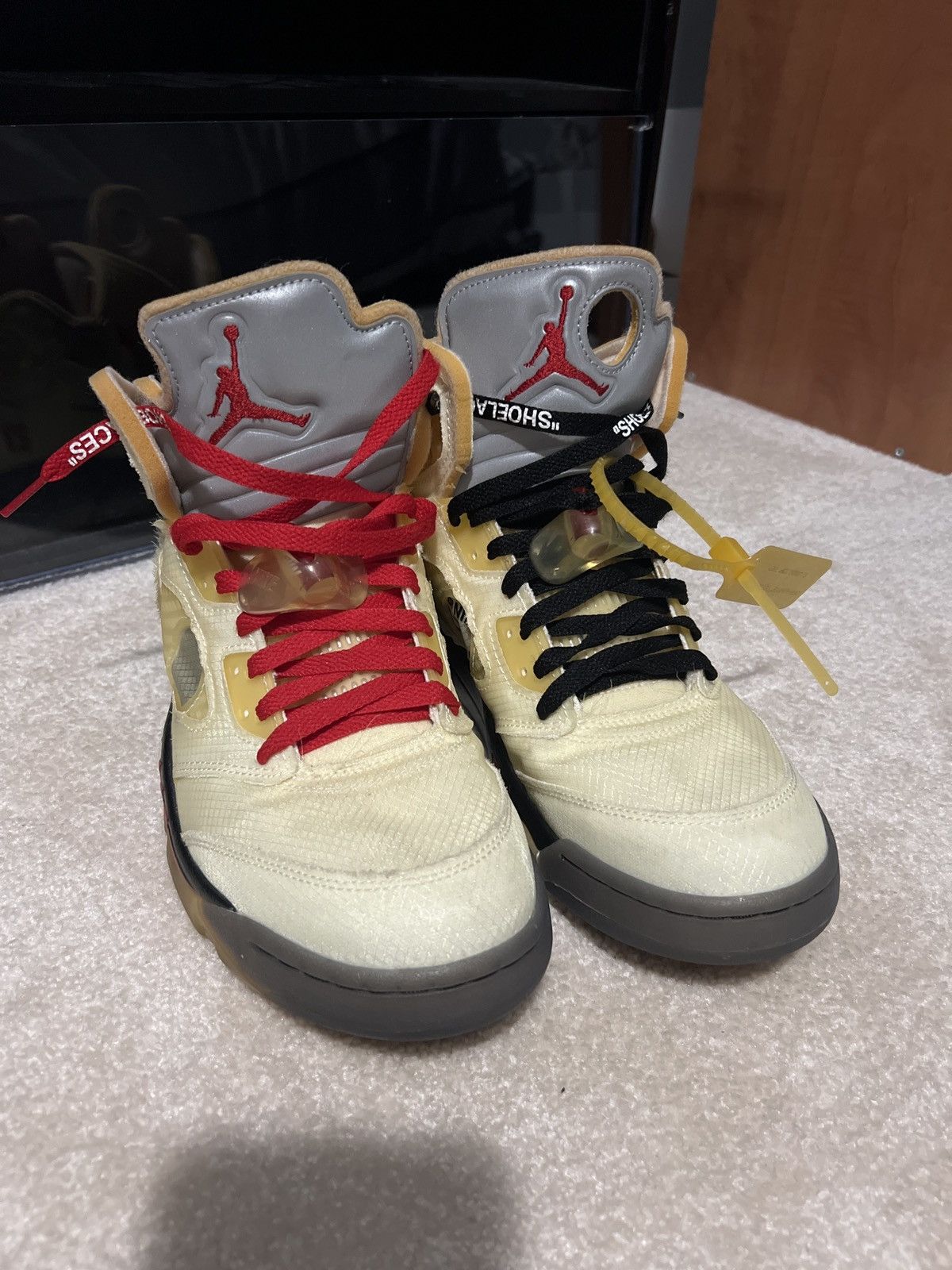 Jordan Brand × Off-White Off white Jordan 5 Size US 11 / EU 44 - 9 Thumbnail