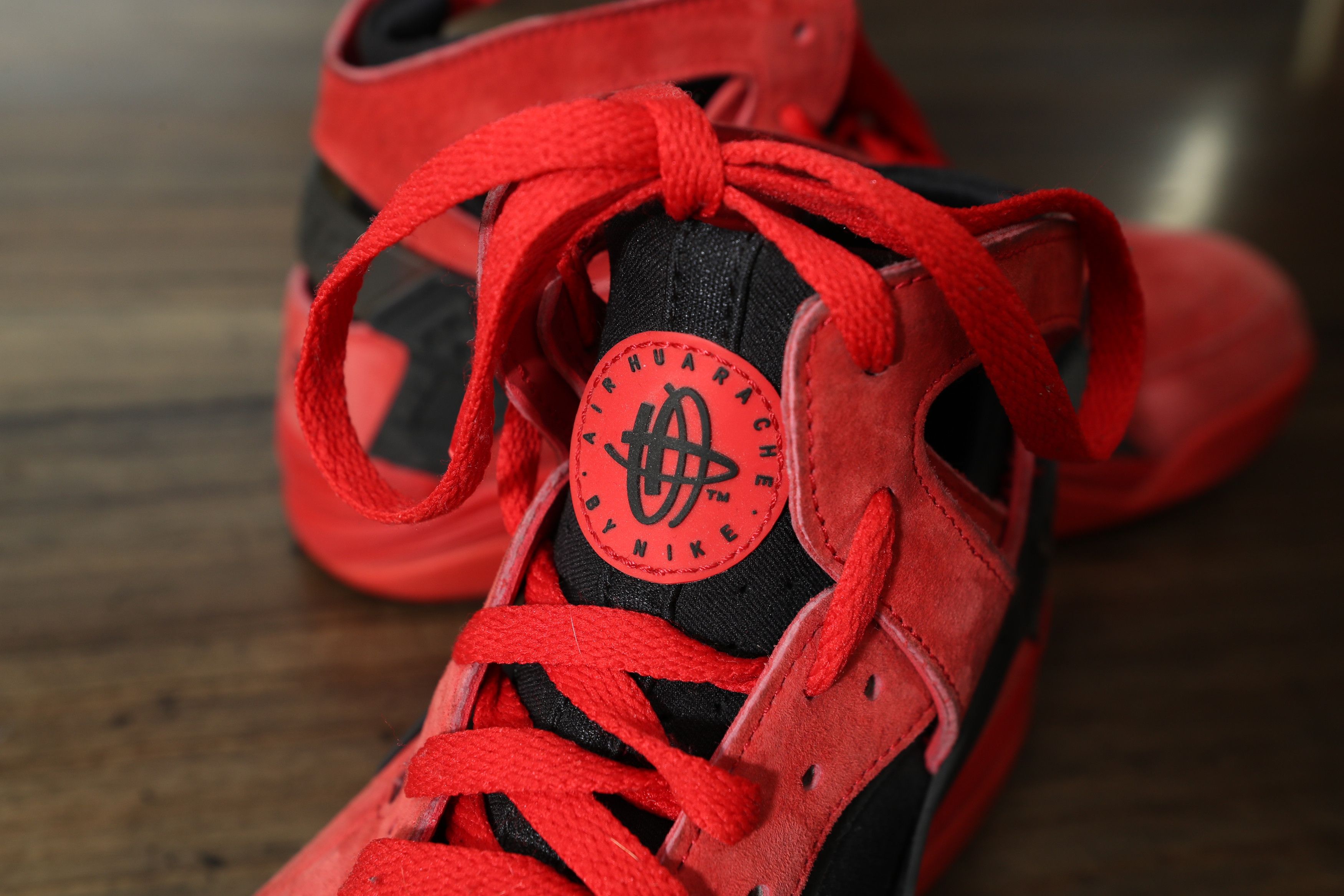 Nike Nike Air Flight Huarache University Red Black (10) Size US 10 / EU 43 - 15 Thumbnail
