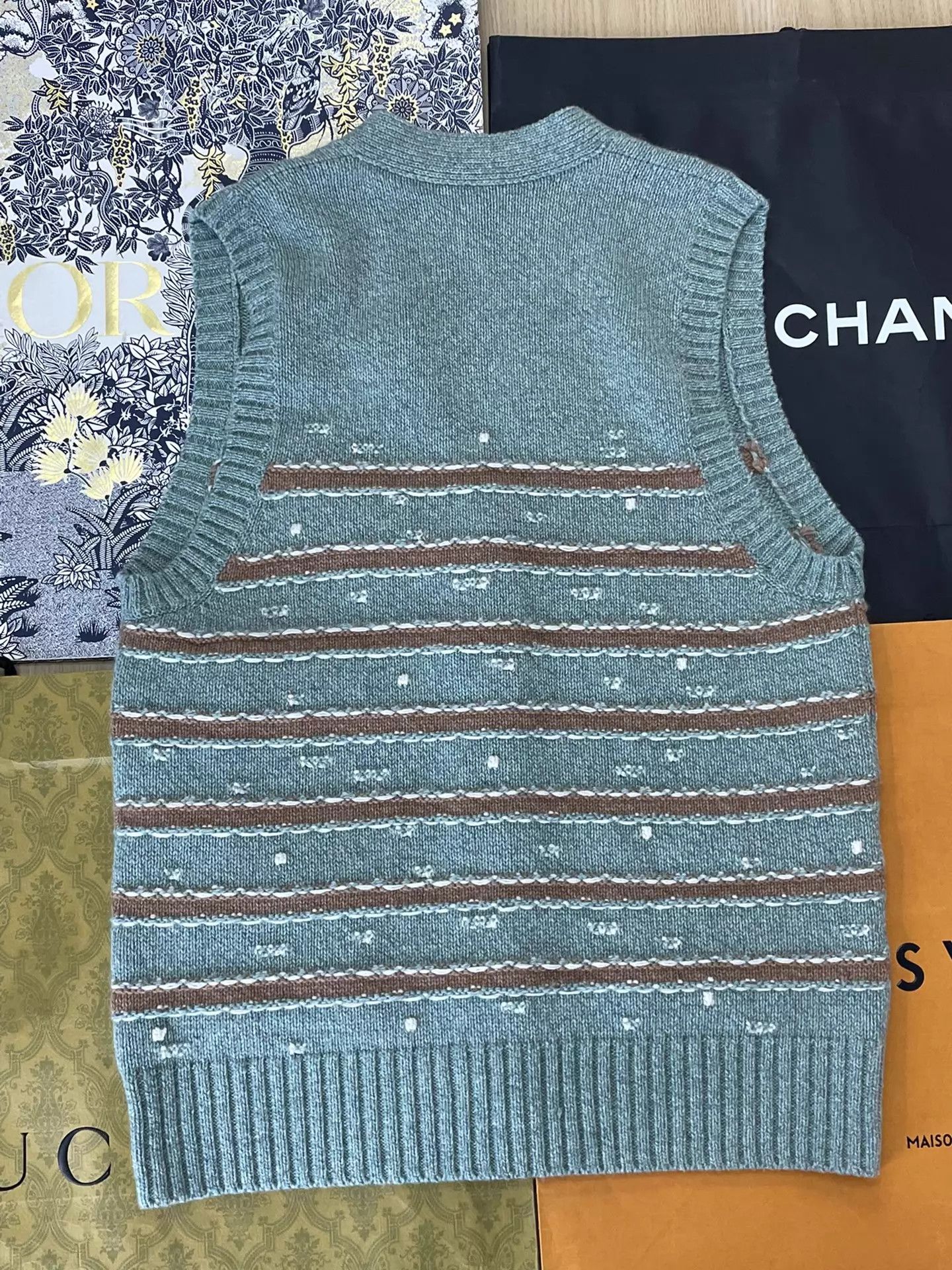 Chanel Chanel Green-Brown Striped Cashmere Knit Vest FR36 Size XS / US 0-2 / IT 36-38 - 3 Thumbnail