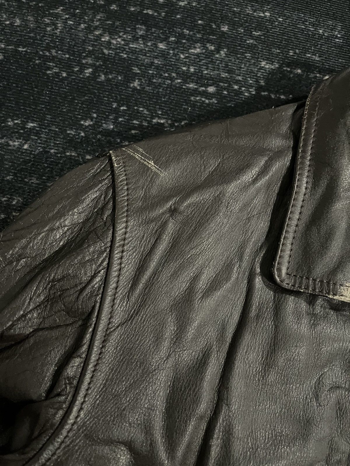 Vintage Vintage Yac Cow Leather Bomber Jacket Size US L / EU 52-54 / 3 - 11 Thumbnail
