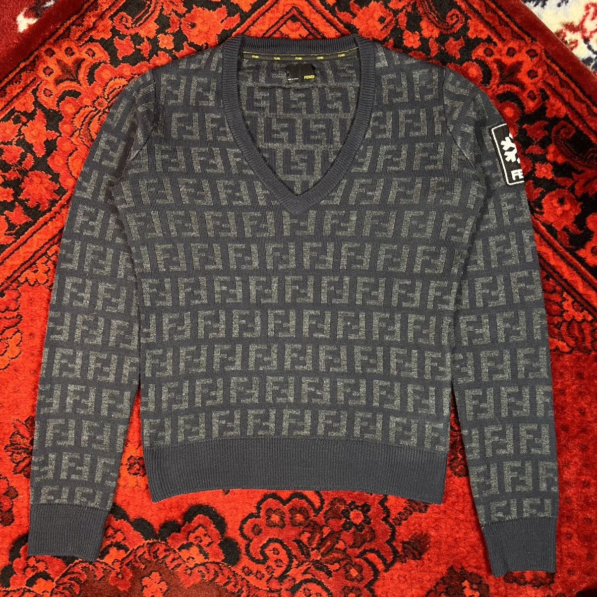 Fendi Vintage Luxury Fendi FF Monogram Wool V-Neck Sweater Navy Size M / US 6-8 / IT 42-44 - 2 Thumbnail