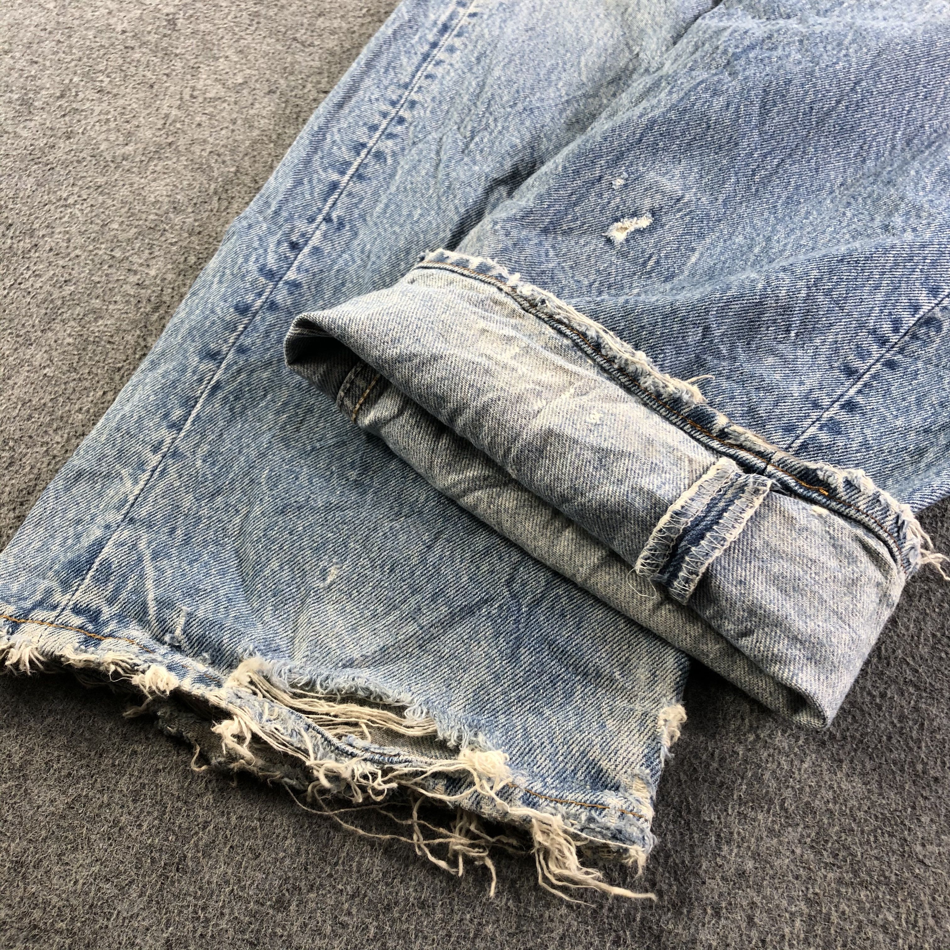 Levi's Vintage Blue Wash Levis 501 Jeans-J3566 Size US 37 - 7 Thumbnail