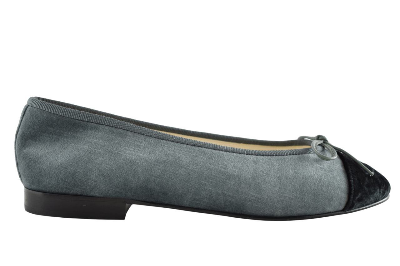 Chanel Chanel 24A Black Velvet CC Classic Ballet Ballerina Flat 36c Size US 6 / IT 36 - 2 Thumbnail