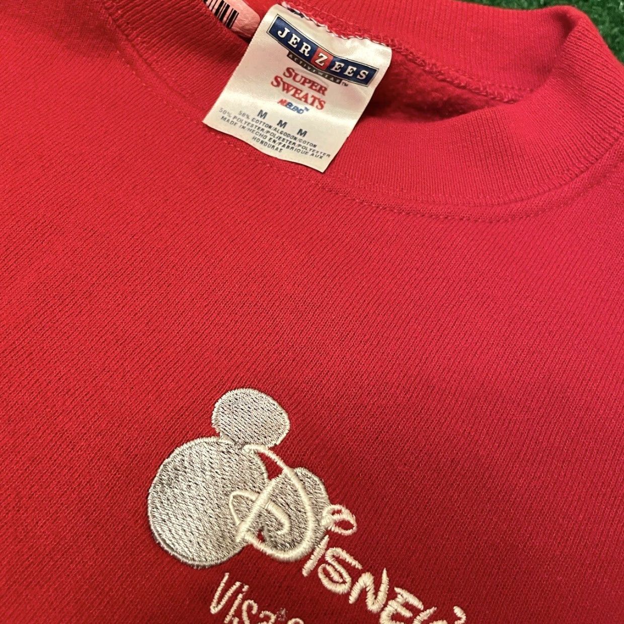 Disney Disney VTG 90s Cast Member Visa Card Rare Vintage Crewneck Sweater Mens Size M Size US M / EU 48-50 / 2 - 3 Thumbnail