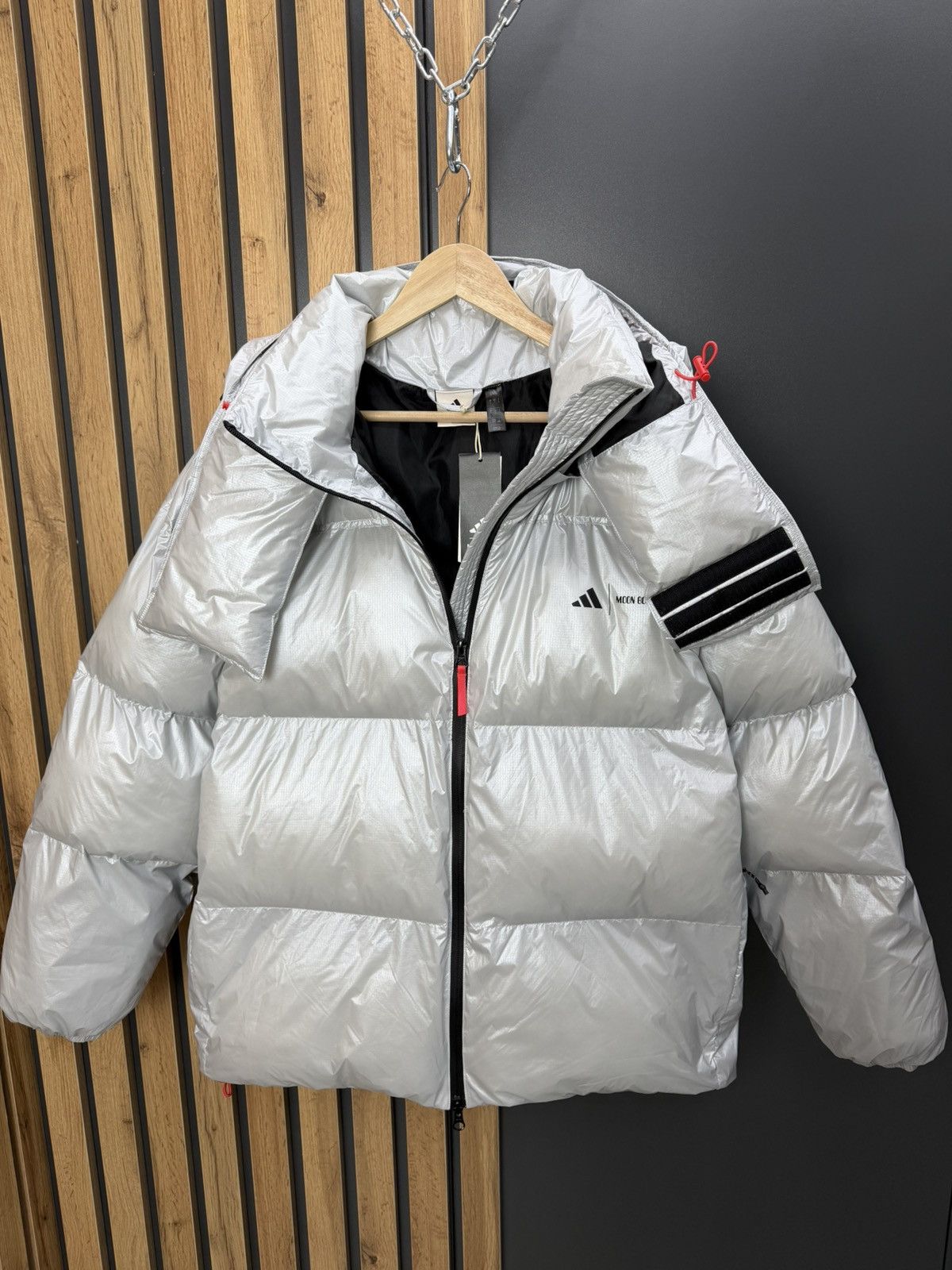 Adidas Adidas x Moon Boot Puffer Jacket Metallic Silver Size US L / EU 52-54 / 3 - 1 Thumbnail