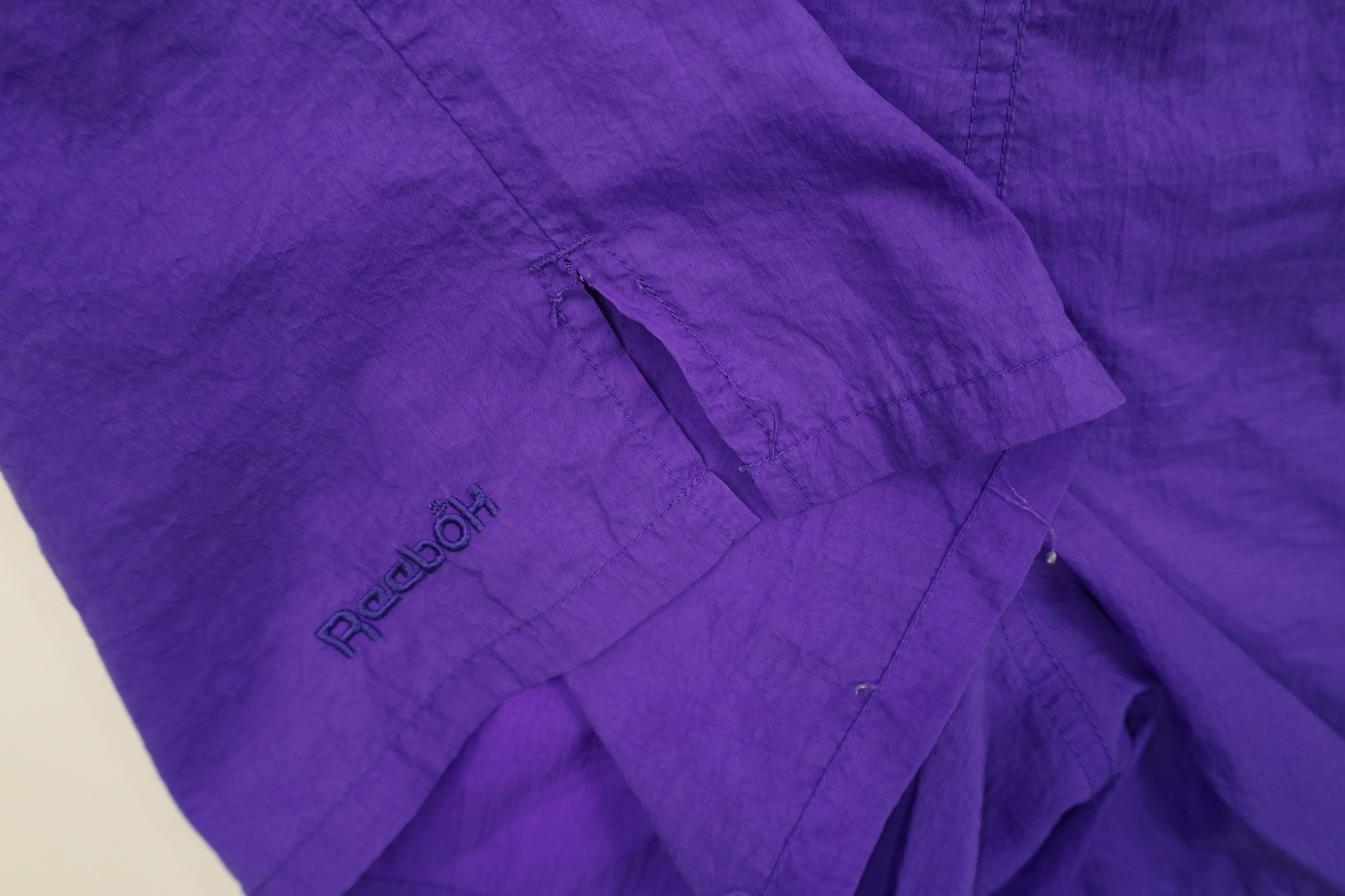 Reebok Vintage 90s Reebok Above Knee Running Jogging Soccer Shorts Size US 32 / EU 48 - 13 Thumbnail