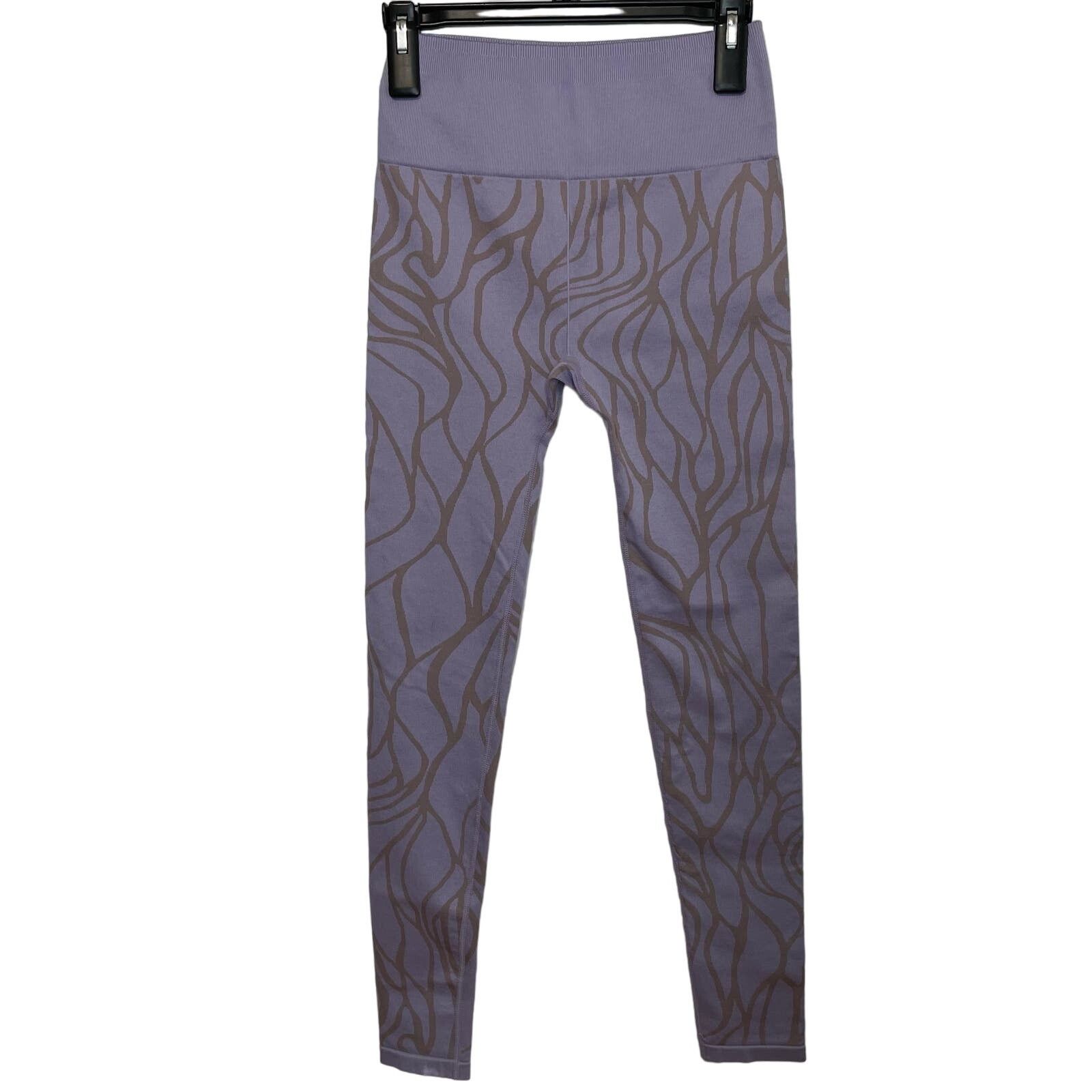 Fabletics Fabletics Purple Printed Leggings M Womens Athletic Ribbed Size 27" / US 4 / IT 40 - 1 Thumbnail