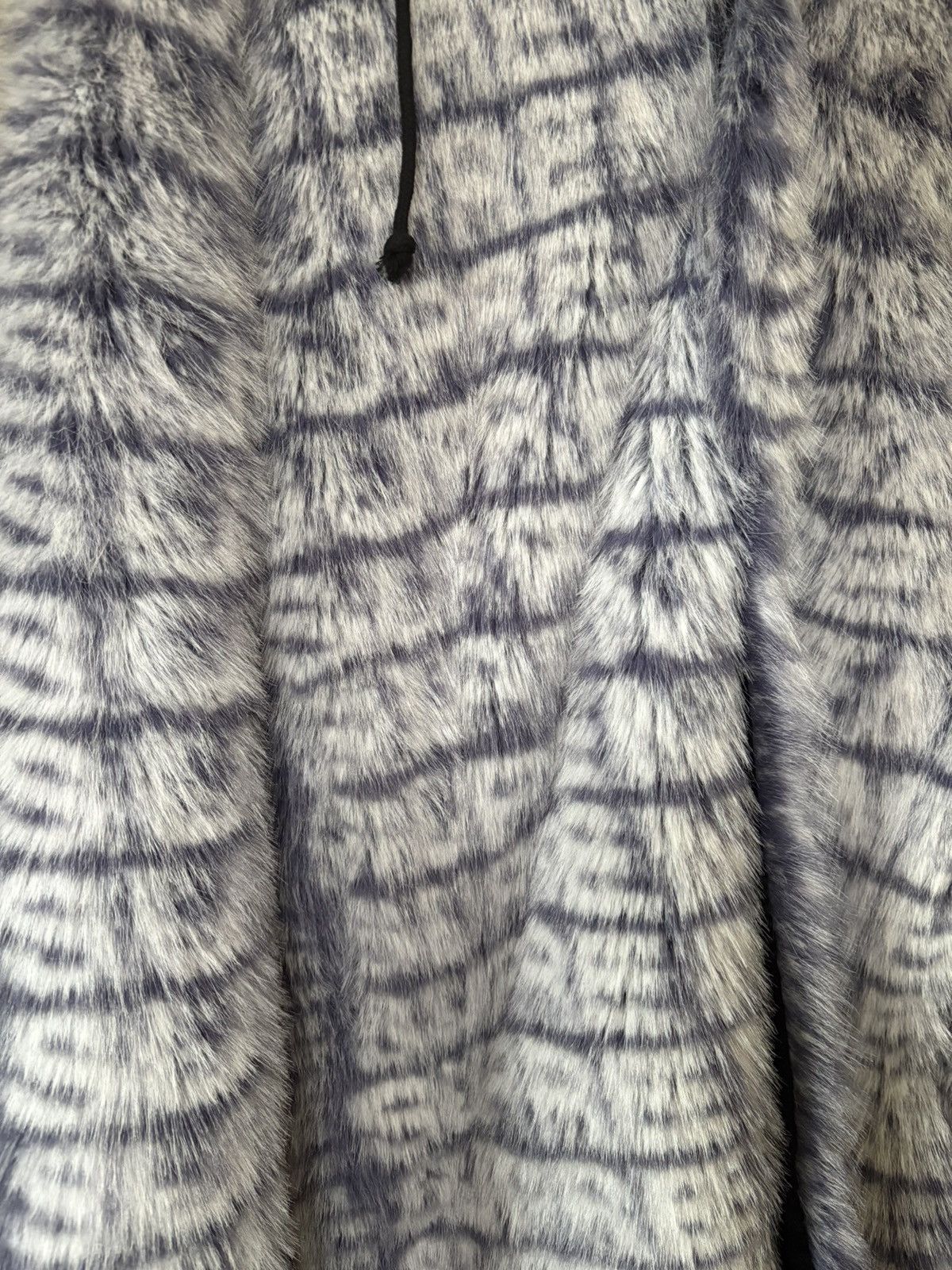 Supreme Supreme SS22 Faux Fur Hooded Coat Purple Size US L / EU 52-54 / 3 - 3 Thumbnail