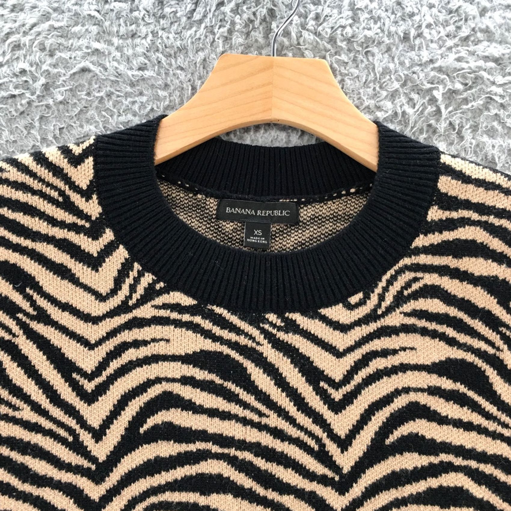 Banana Republic Banana Republic Pullover Sweater Womens XS Beige Animal Print Cotton Blend Size XS / US 0-2 / IT 36-38 - 4 Thumbnail