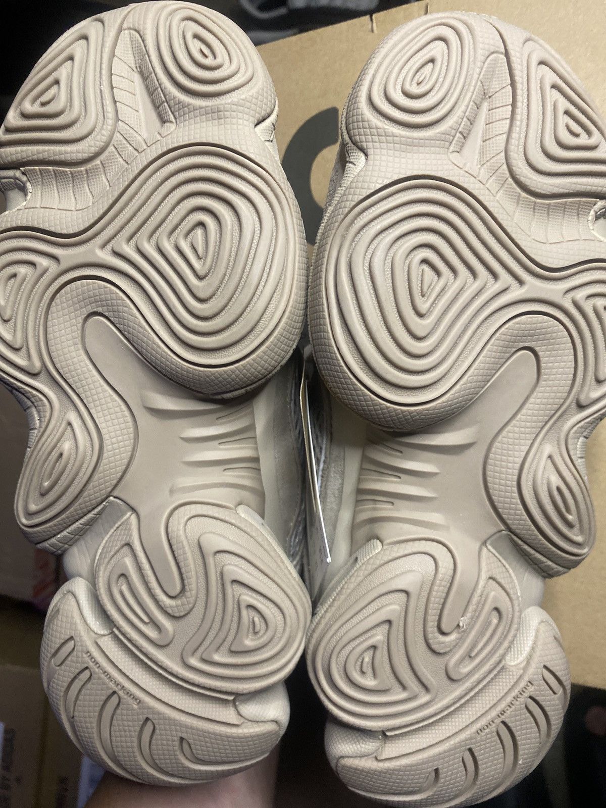 Yeezy adidas Yeezy 500 ‘Taupe Light’ size 5.5M/7W Size US 5.5 / EU 38 - 9 Thumbnail
