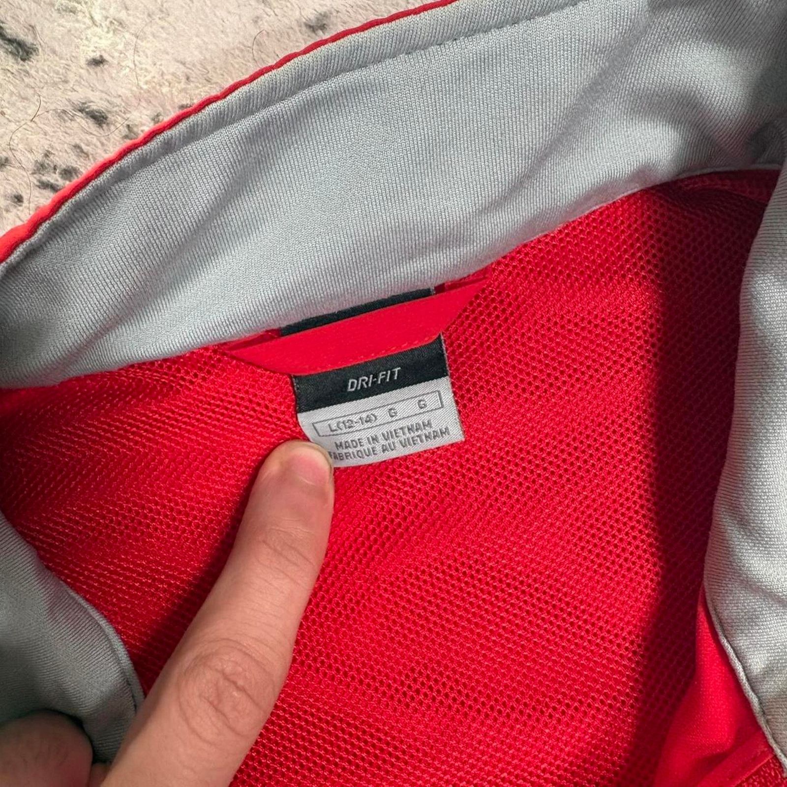 Nike Y2k 2000s red nike windbreaker jacket large women’s Size US L / EU 52-54 / 3 - 3 Thumbnail