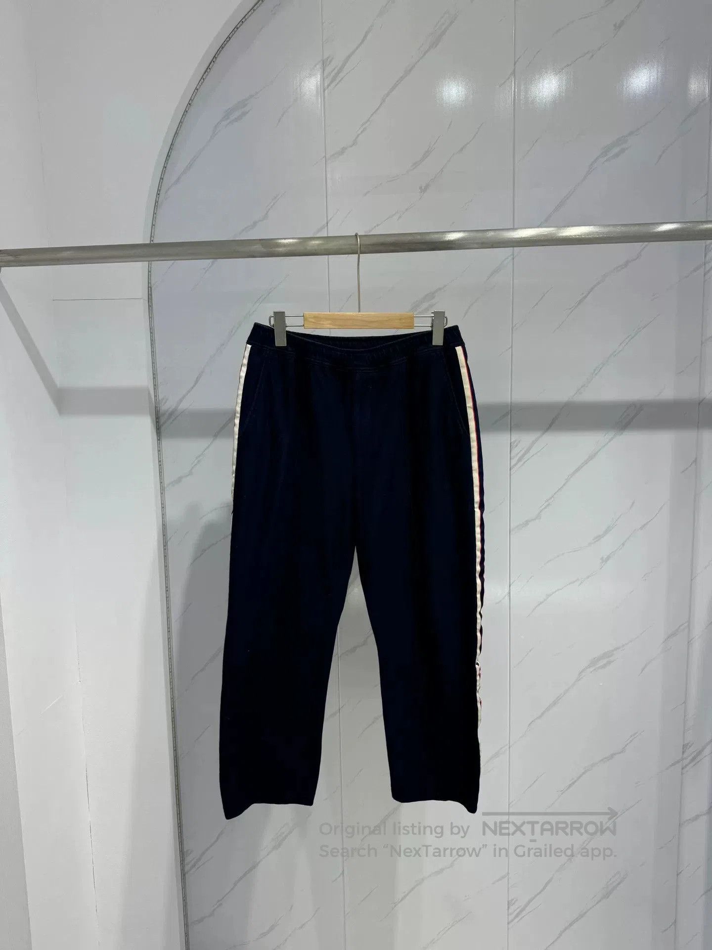 Gucci Gucci Side Stripe Logo Casual Pants. Size US 30 / EU 46 - 1 Thumbnail