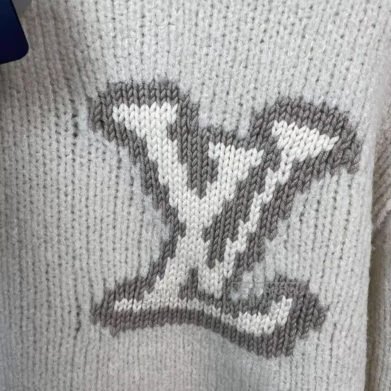 Louis Vuitton Louis Vuitton SS25 intarsia beige logo teddy wool sweater Size US XS / EU 42 / 0 - 9 Thumbnail