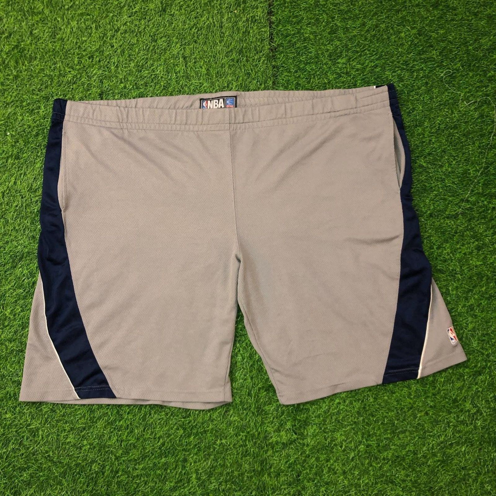 NBA Vintage Grey/Blue NBA Brand Mesh Workout Shorts Size US 44 / EU 60 - 1 Thumbnail