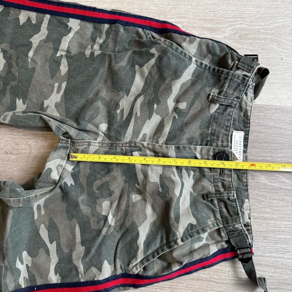 The Unbranded Brand Streetwear Society Camouflage Trousers with Red Stripe Size 26" / US 2 / IT 38 - 7 Thumbnail