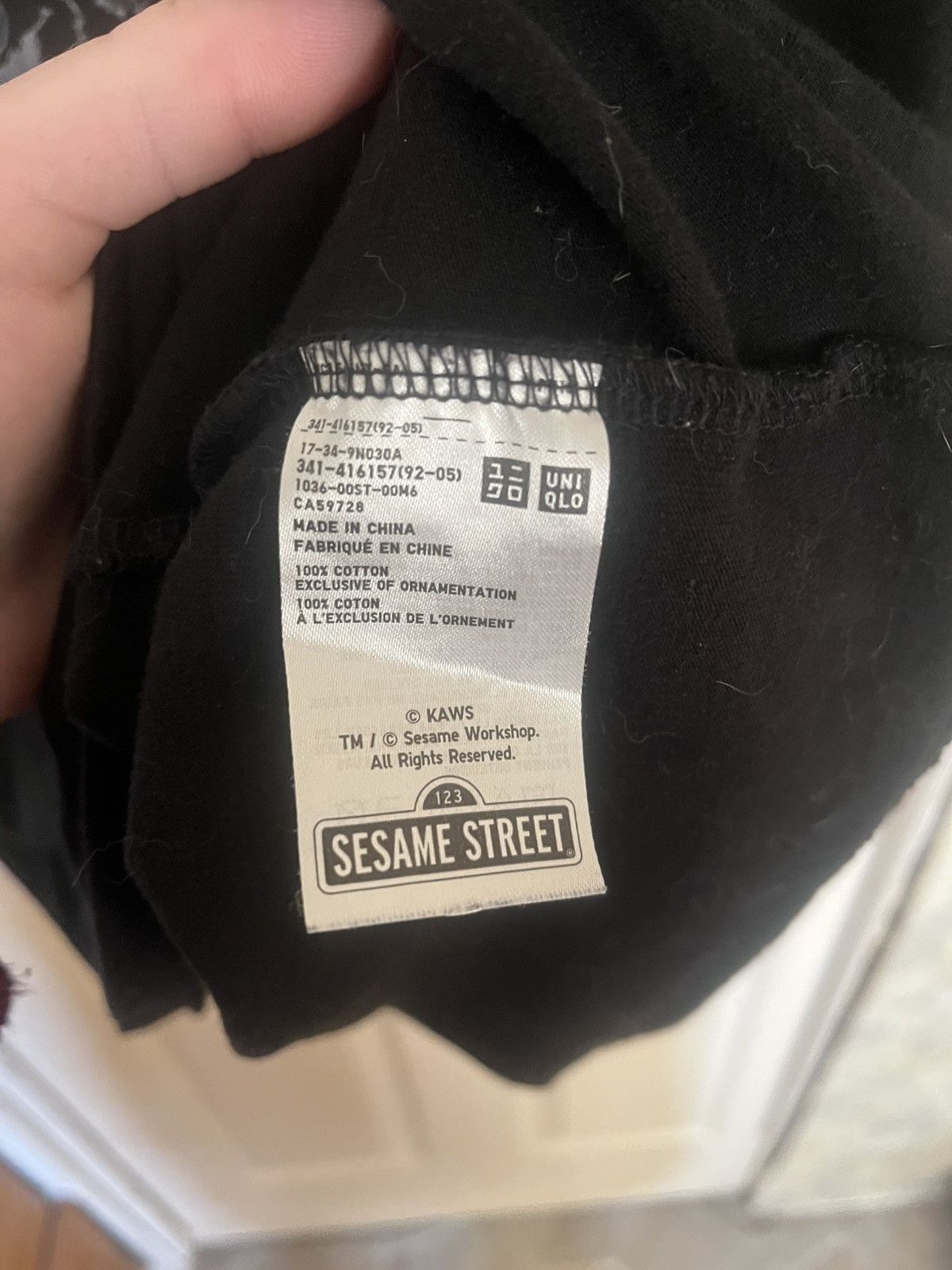 Kaws × Uniqlo Kaws Sesame Street tee Size US L / EU 52-54 / 3 - 3 Thumbnail