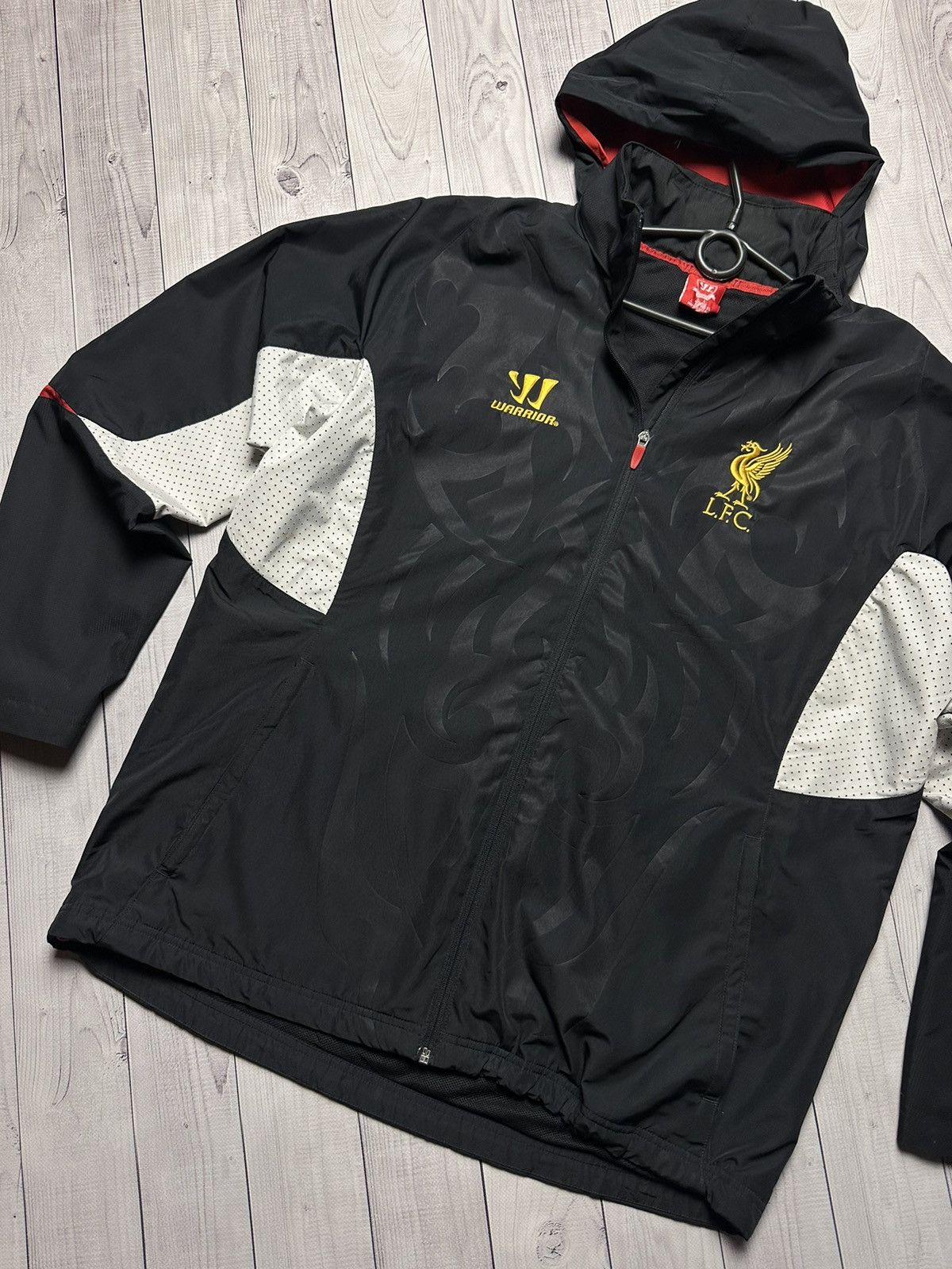 Vintage Vintage Liverpool soccer jacket size L logo Size US L / EU 52-54 / 3 - 3 Thumbnail