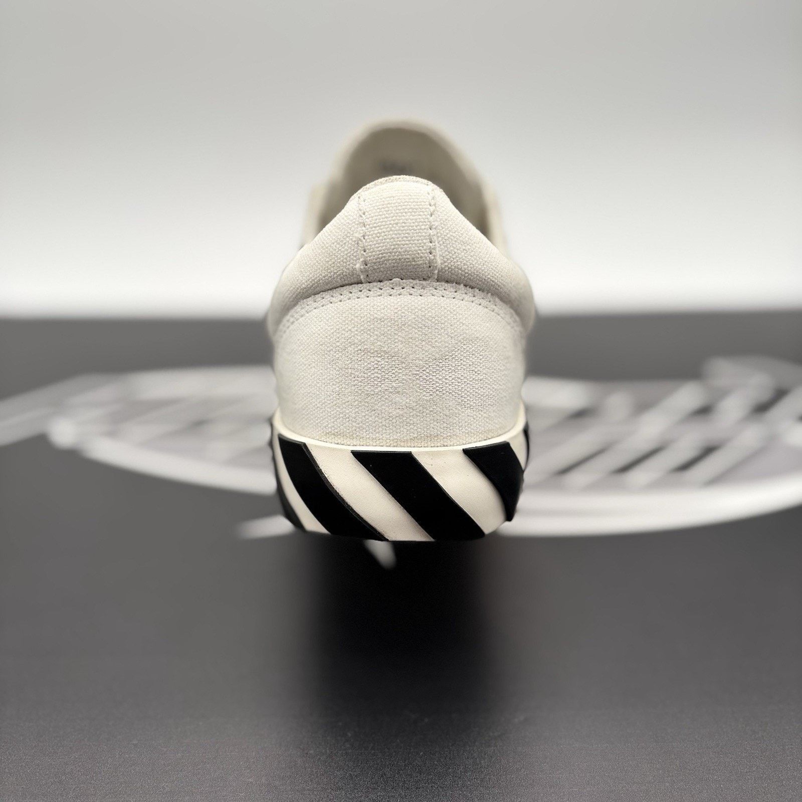 Off-White Off-White Vulc Sneaker ' White ' | GREAT CONDITION! Size US 7 / EU 40 - 13 Thumbnail