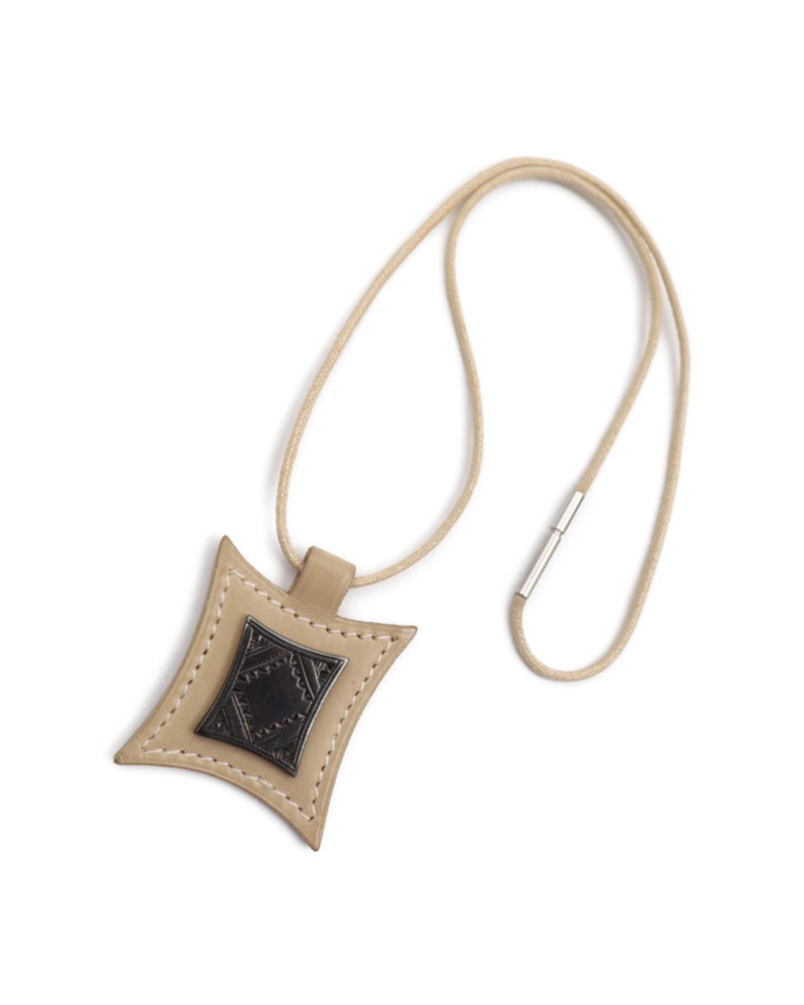 image of Hermes Leather And Silver Necklace With Elegant Design in Beige, Women's