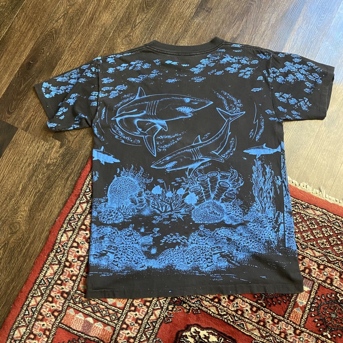 Vintage Vintage Single Stitch Island Boyz Jamaica Shark Tee Size US L / EU 52-54 / 3 - 3 Thumbnail