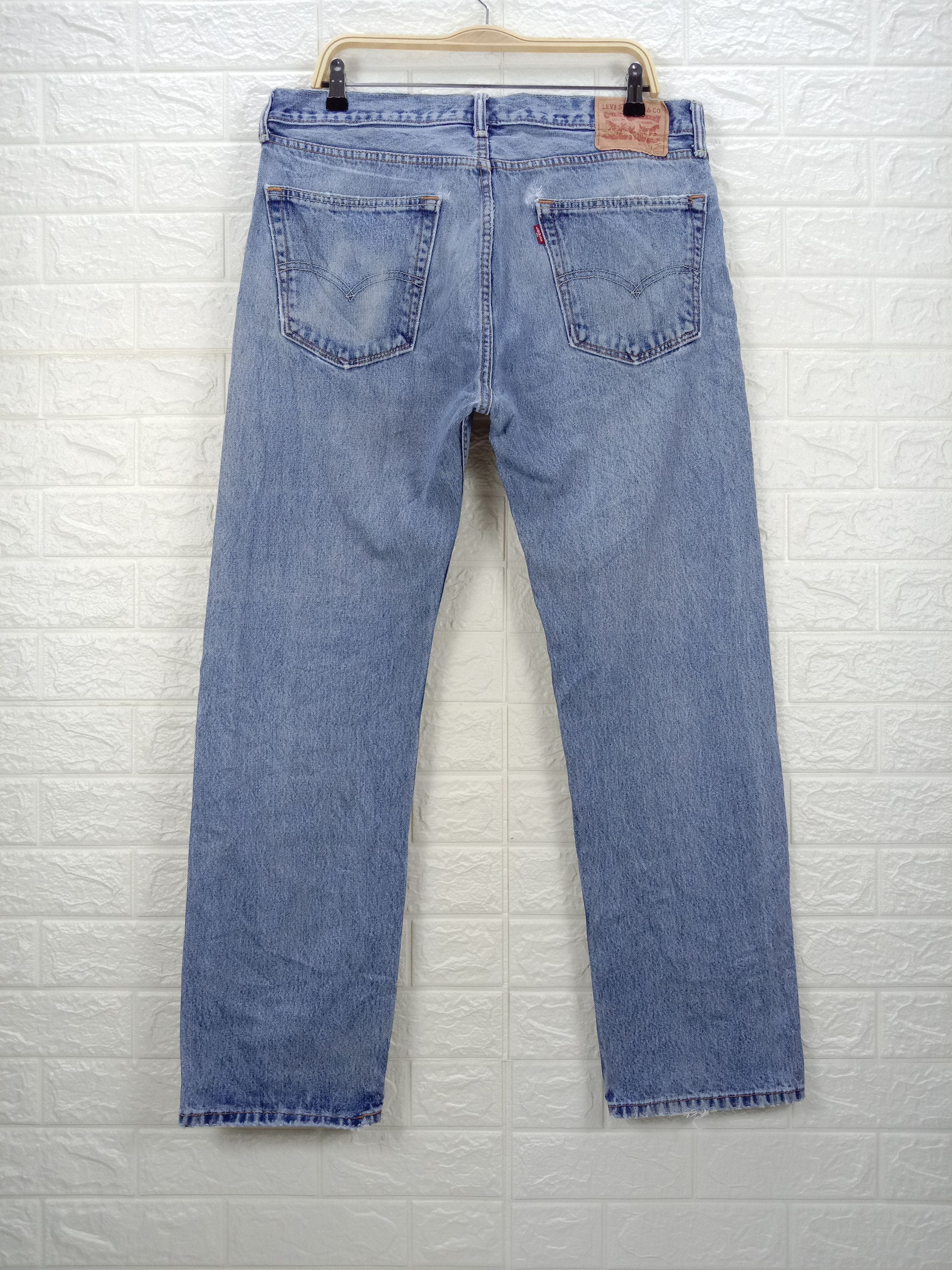 Levi's Vintage Levi's 505 Jeans Blue Wash Regular Fit Denim Size US 35 - 5 Thumbnail