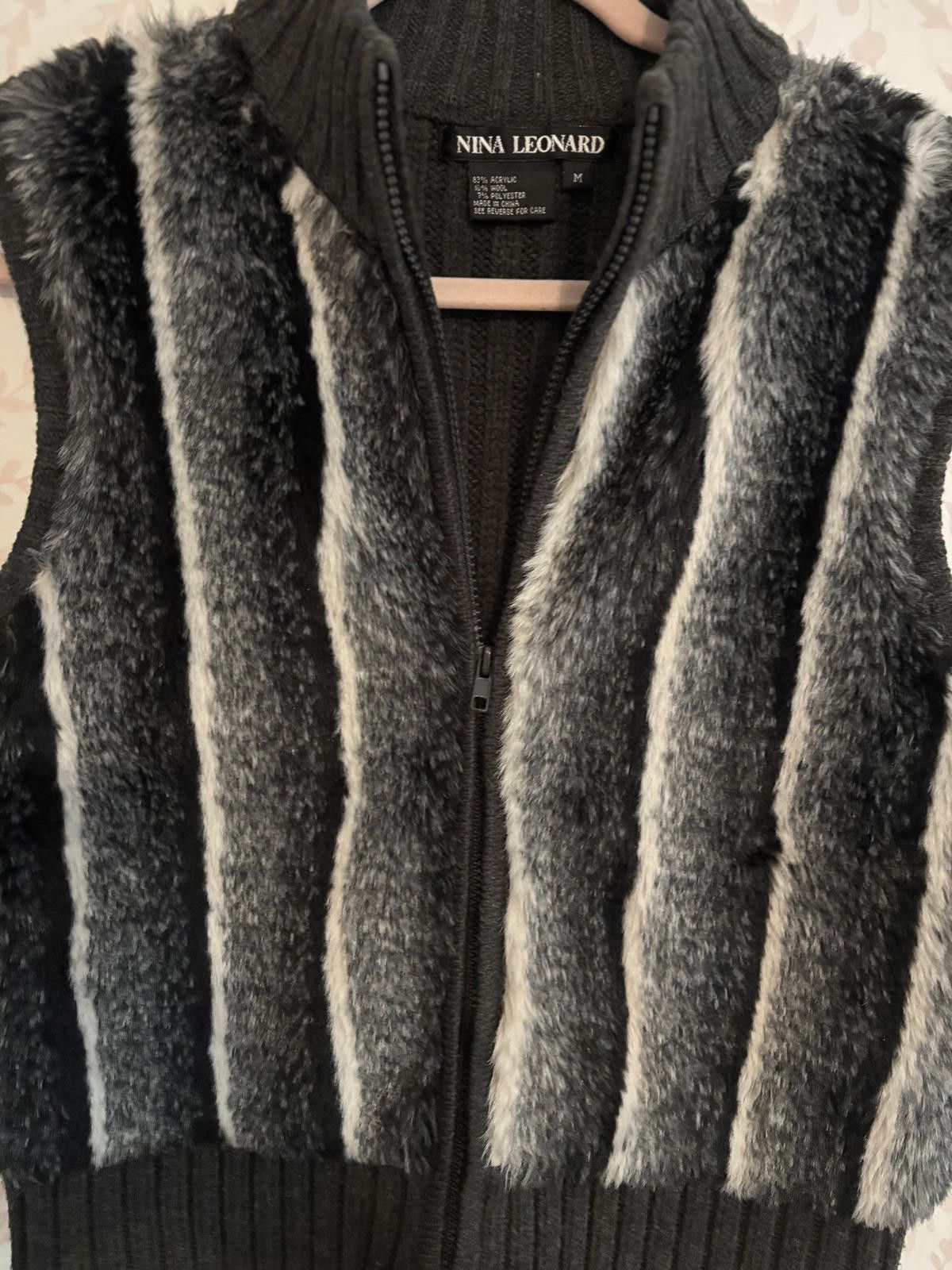 Designer Nina Leonard Cozy Faux Fur/Wool Vest - Stylish Layering Size M / US 6-8 / IT 42-44 - 6 Thumbnail