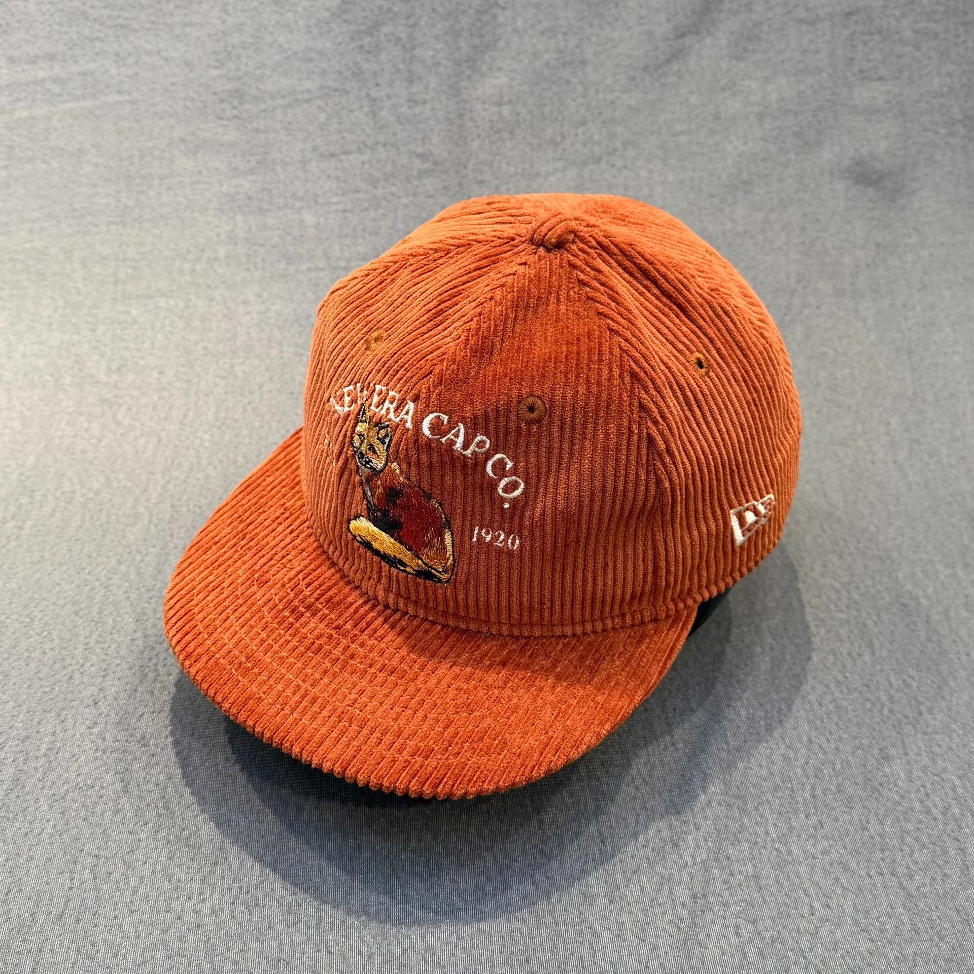 New Era New Era Corduroy Flat Brim Cap。 Q5 Size ONE SIZE - 6 Thumbnail
