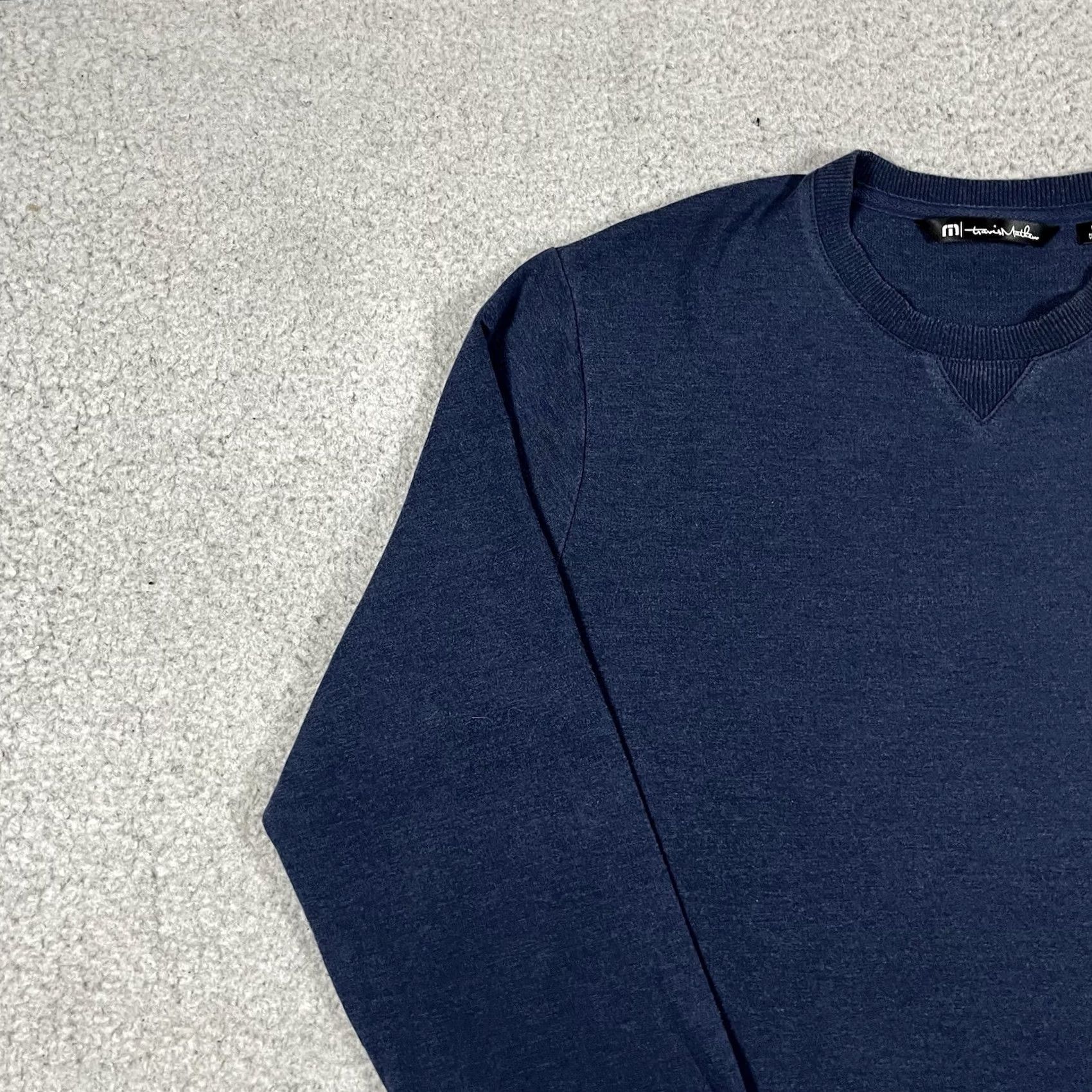 TravisMathew Travis Mathew Sweatshirt Mens XL Crewneck Golf Pullover Solid Blue Logo Embroidered Breathable Lightweight All Seasons Stretch Size US XL / EU 56 / 4 - 2 Thumbnail