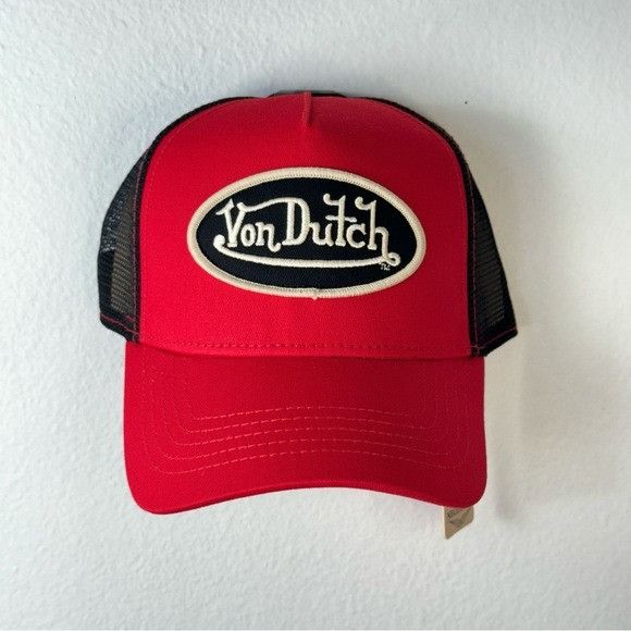Designer × Von Dutch NWT VON DUTCH RED, OFF-WHITE & BLACK TRUCKER HAT Size ONE SIZE - 2 Thumbnail
