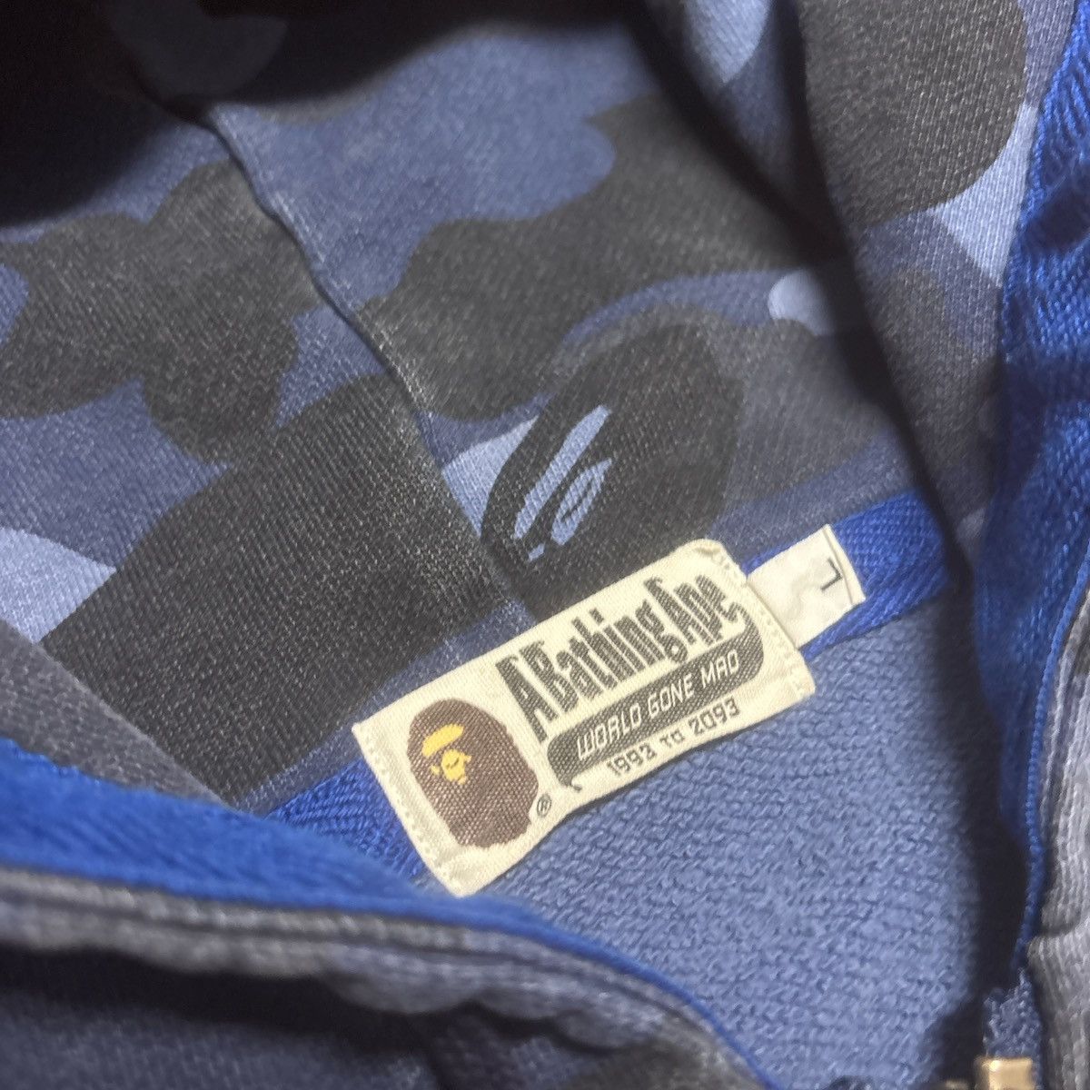 Bape Vintage Y2K Authentic Bape Camo Spellout Jacket Size L Size US L / EU 52-54 / 3 - 3 Thumbnail