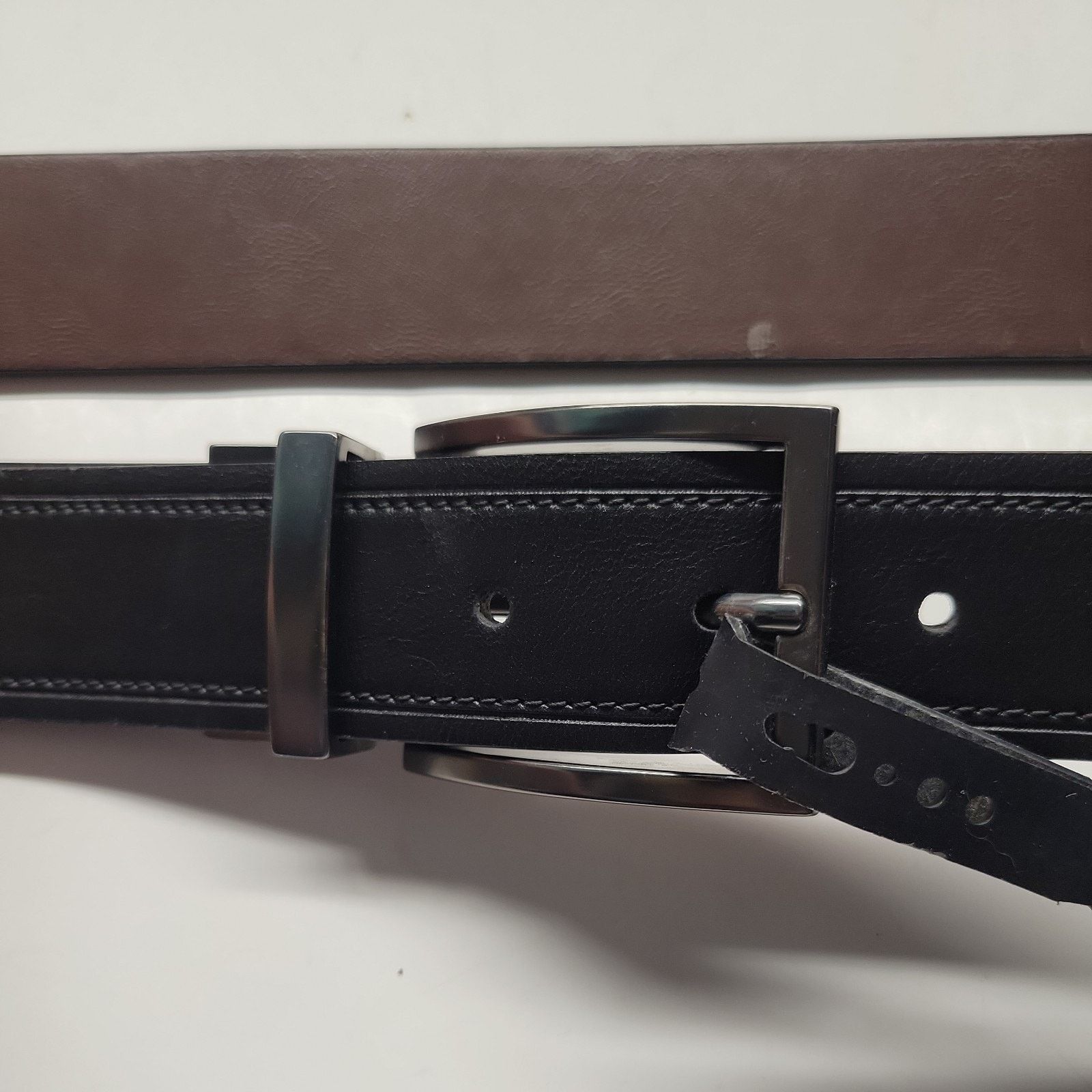 Guess Guess Men's Leather Reversible Belt Black Tan XL 42-44" Size 42 - 9 Thumbnail
