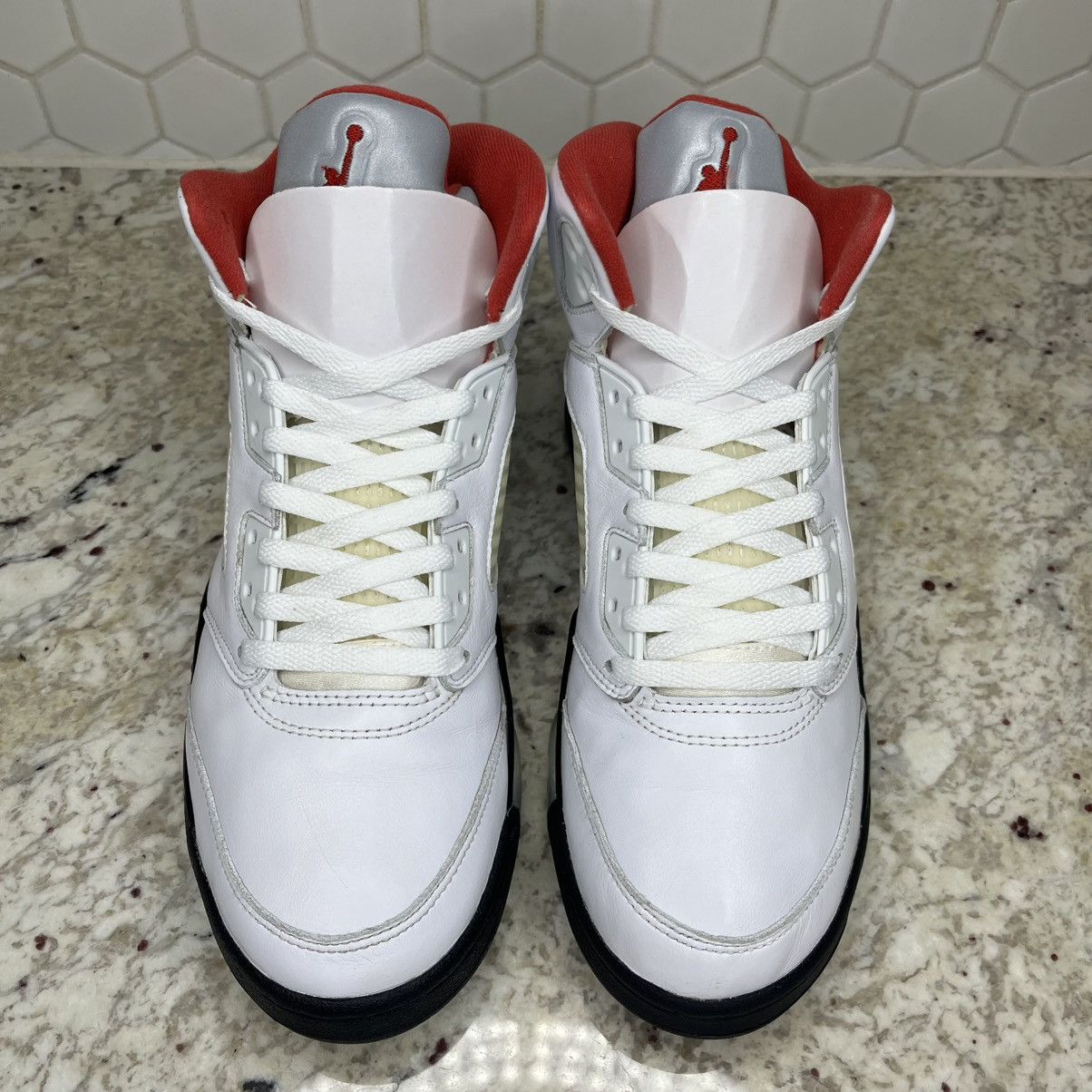 Jordan Brand Size 9.5 - Jordan 5 Retro Fire Red 2020 Clean W/Box Size US 9.5 / EU 42-43 - 17 Thumbnail