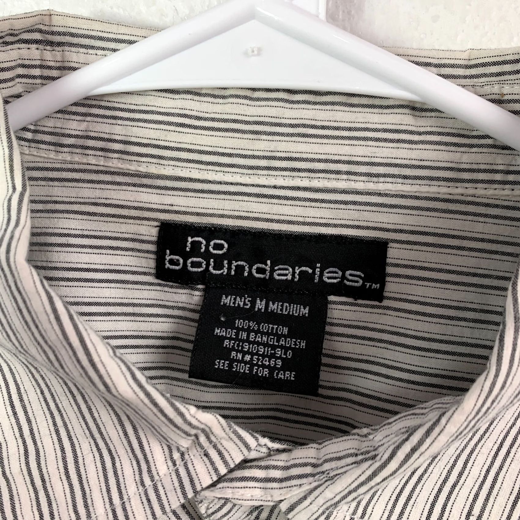 Vintage VINTAGE No Boundaries Shirt Mens M 90s White Cotton Button-Front Short Sleeve Grunge Casual Size US M / EU 48-50 / 2 - 3 Thumbnail