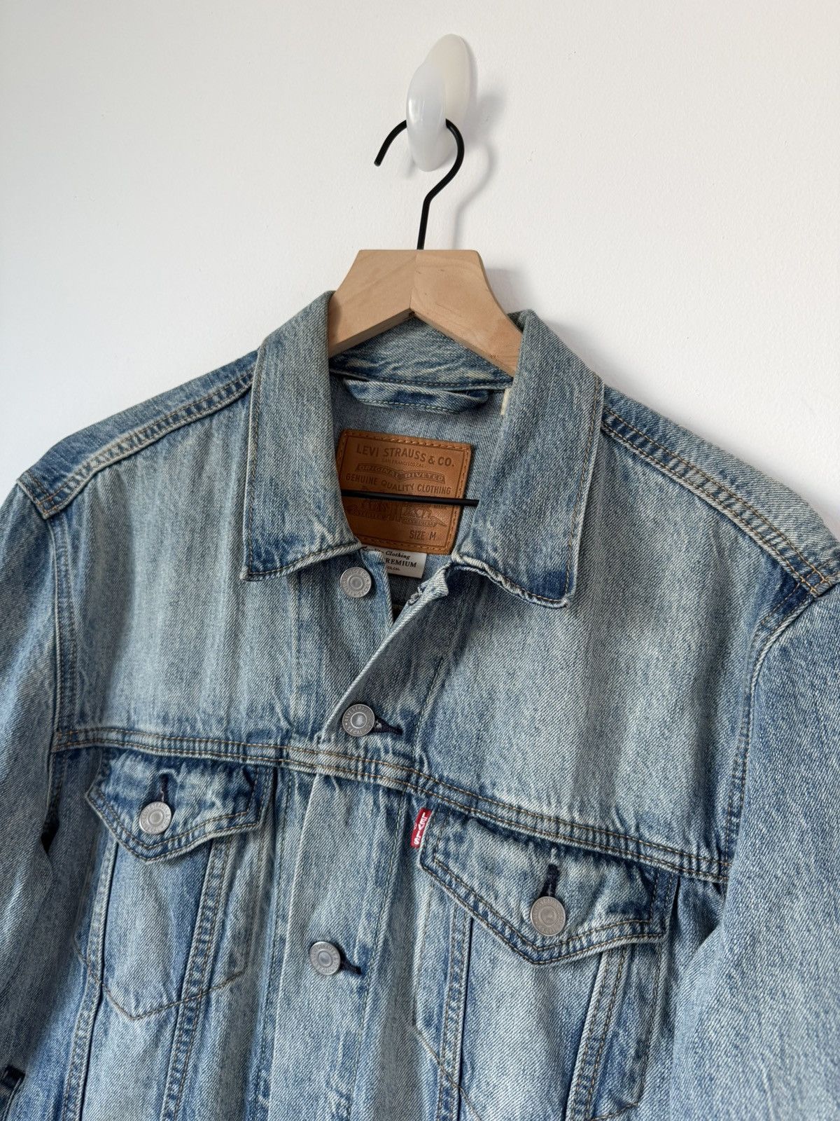 Levi's Levis Classic Denim Trucker Jacket Blue Medium Size US M / EU 48-50 / 2 - 3 Thumbnail