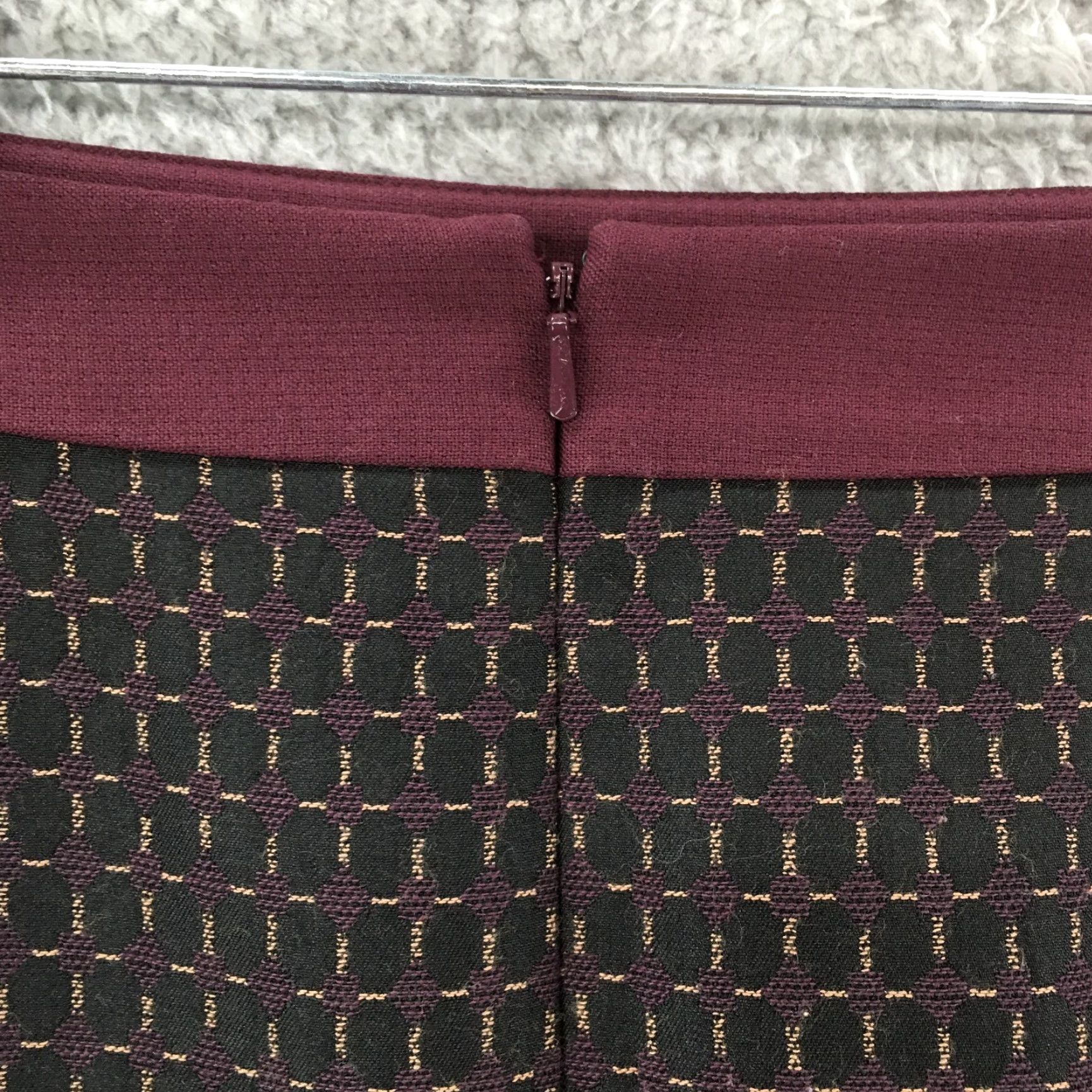 Vintage Halogen Skirt Womens 8 Purple Knee Length Flat Front Straight & Pencil Casual Everyday Size 30" / US 8 / IT 44 - 6 Thumbnail
