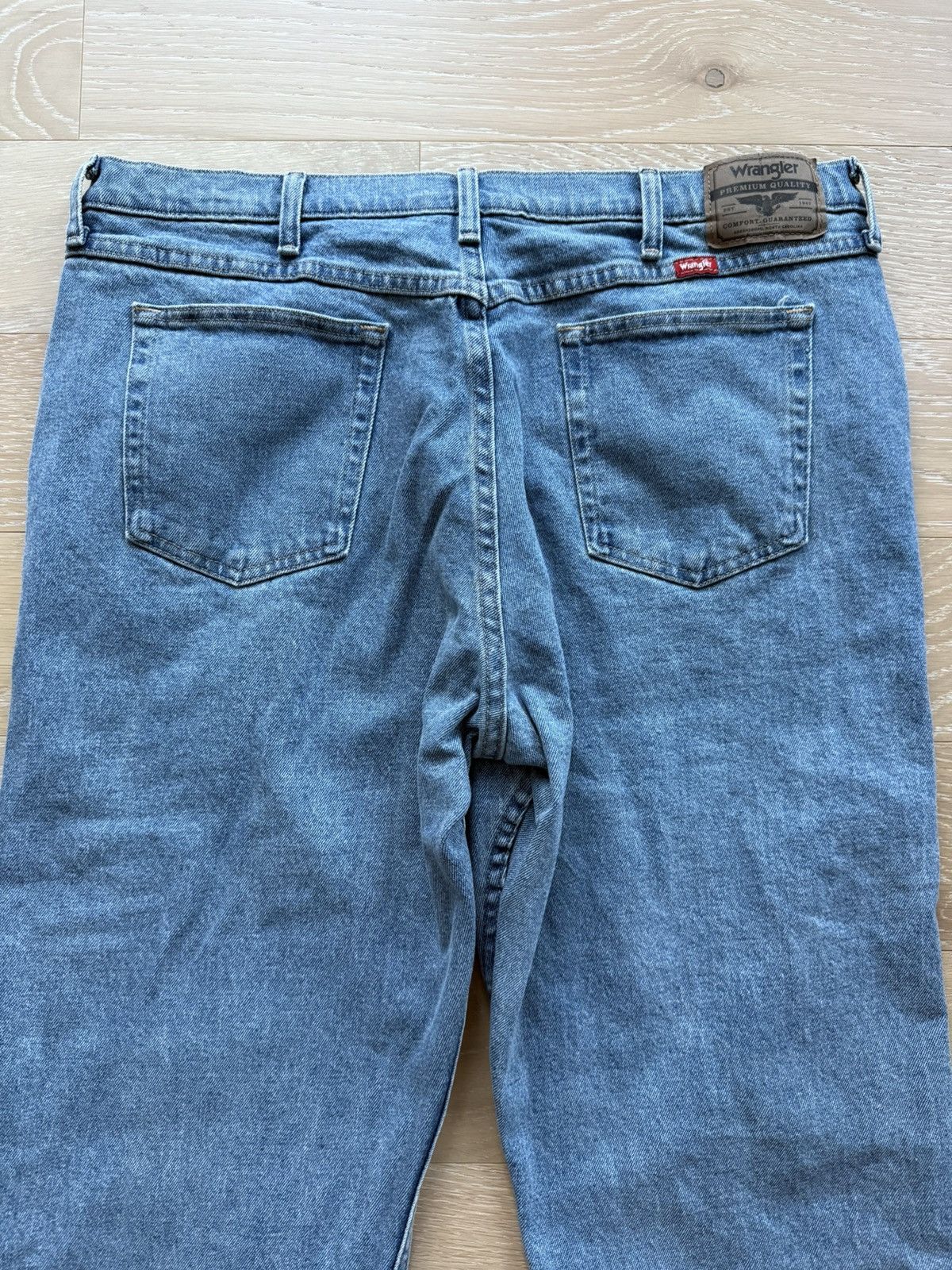 Wrangler Wrangler Light Wash Straight Leg Jeans Size US 38 / EU 54 - 9 Thumbnail