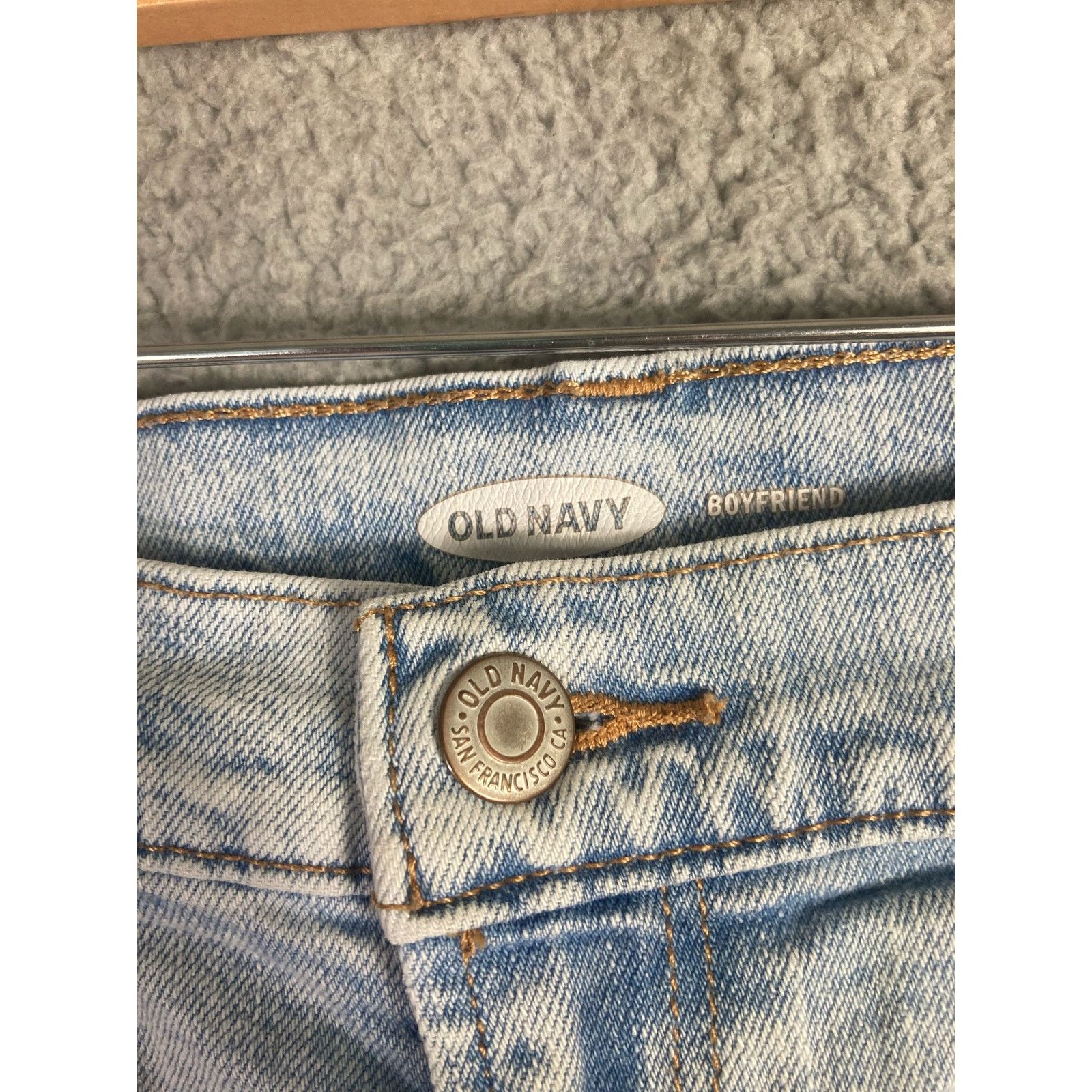Old Navy Old Navy Women's Boyfriend Denim Shorts Size 14 Blue Hem Size 36" / US 14 / IT 50 - 5 Thumbnail