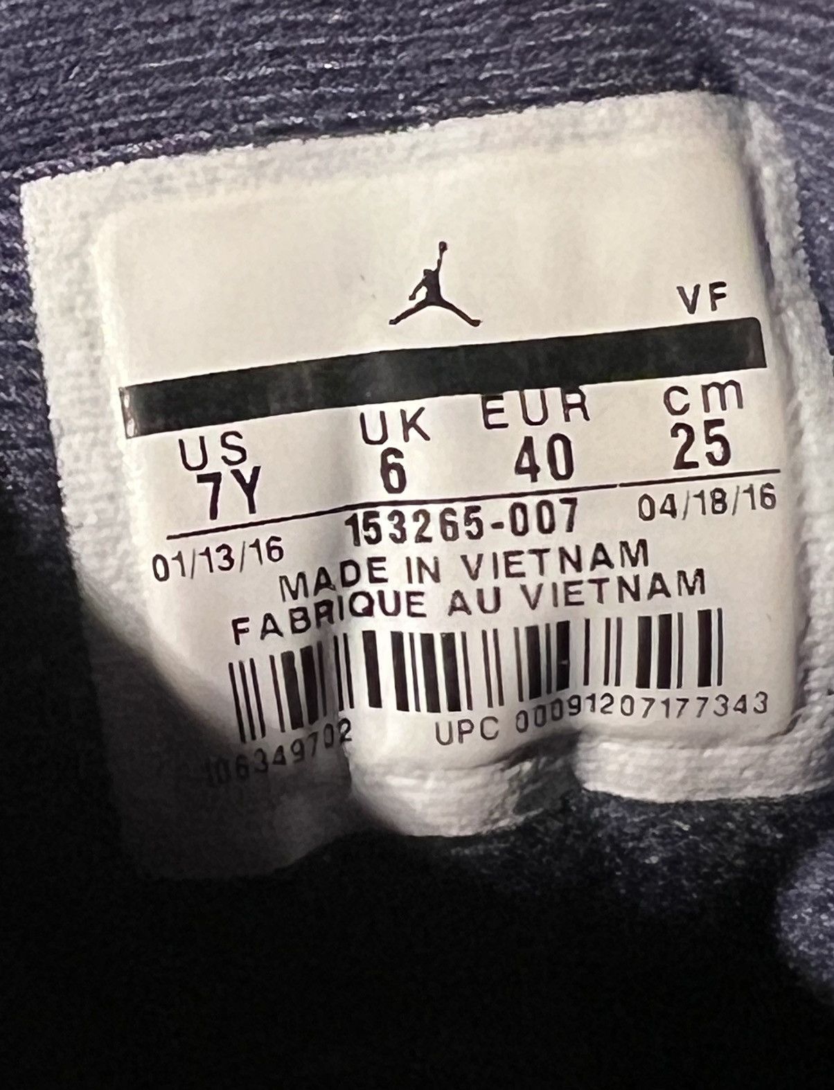 Jordan Brand CLEAN Air Jordan 12 Retro Wolf Grey size 7 Shoes Size US 6.5 / EU 39-40 - 9 Thumbnail