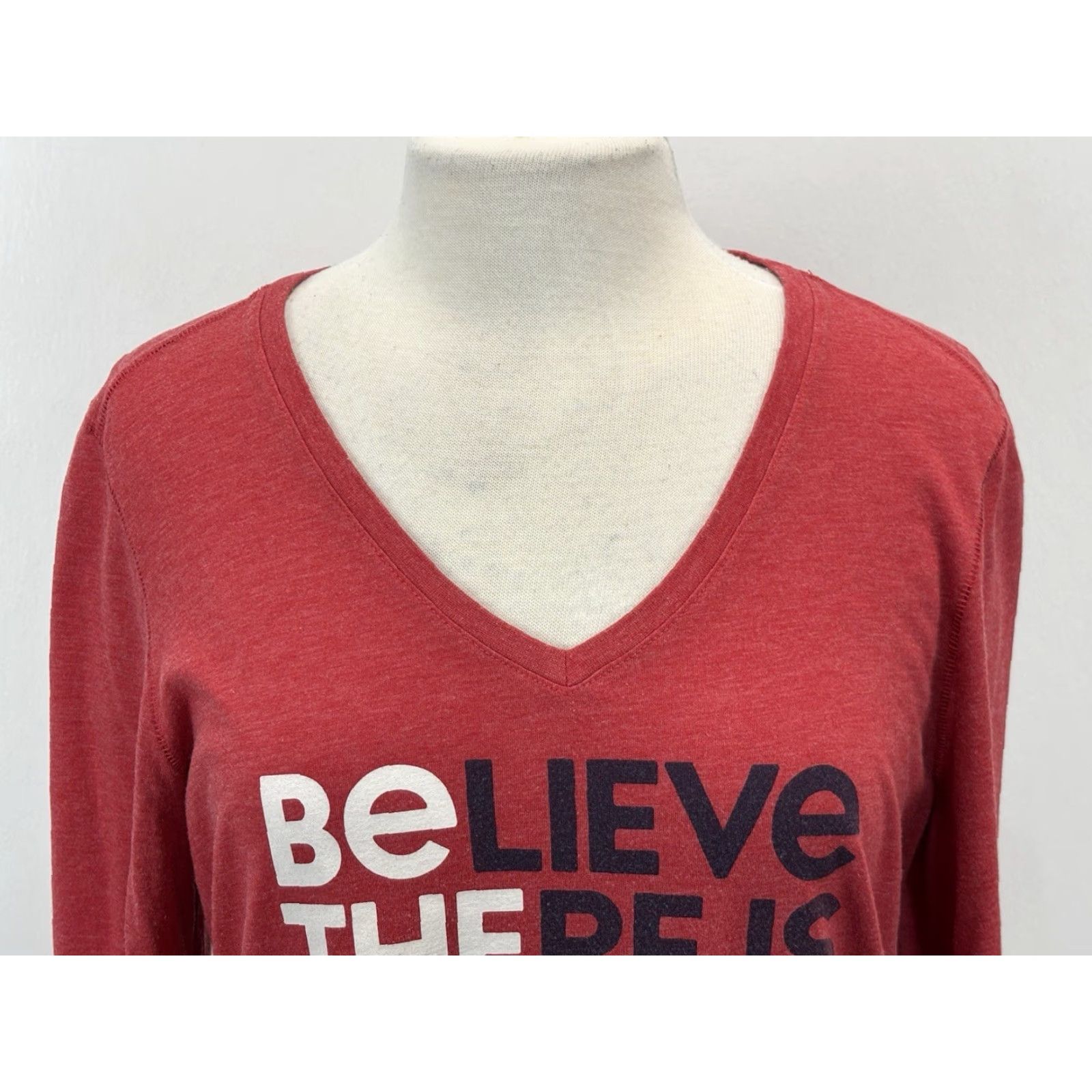 Life is Good LIFE IS GOOD Shirt V-Neck Long Sleeve Red Believe There Is Good Be The Good Holiday Large Womens Size L / US 10 / IT 46 - 5 Thumbnail