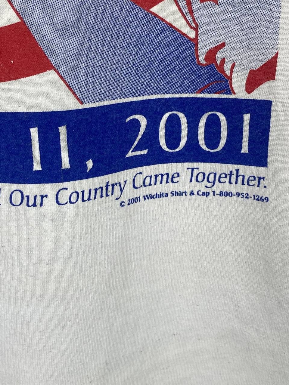 Vintage Vintage 9/11 Memorial America T-Shirt United We Stand Size US XL / EU 56 / 4 - 5 Thumbnail