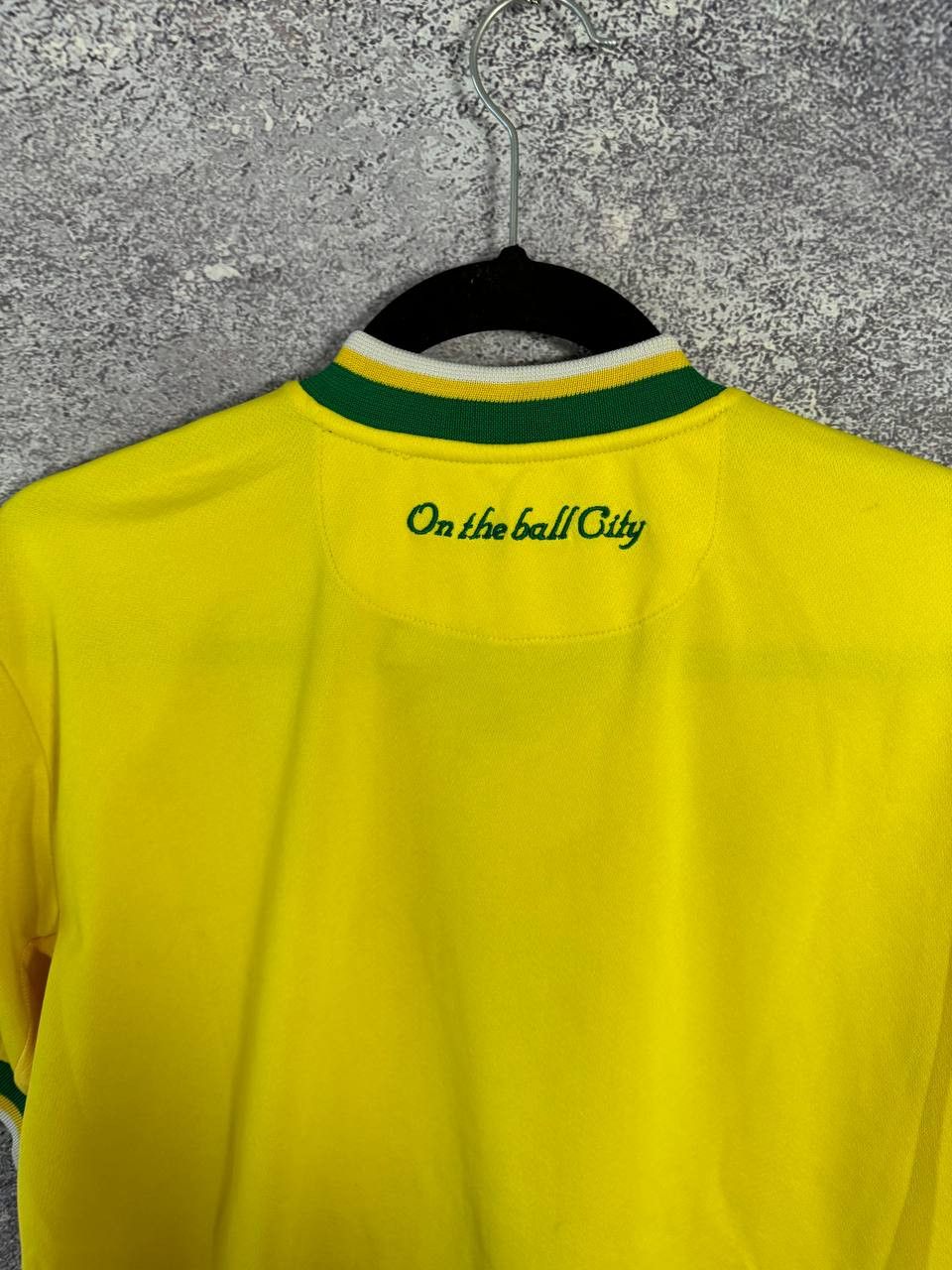 Errea × Vintage Vintage Norwich City 2011/12 Errea Soccer Jersey Size US M / EU 48-50 / 2 - 14 Thumbnail