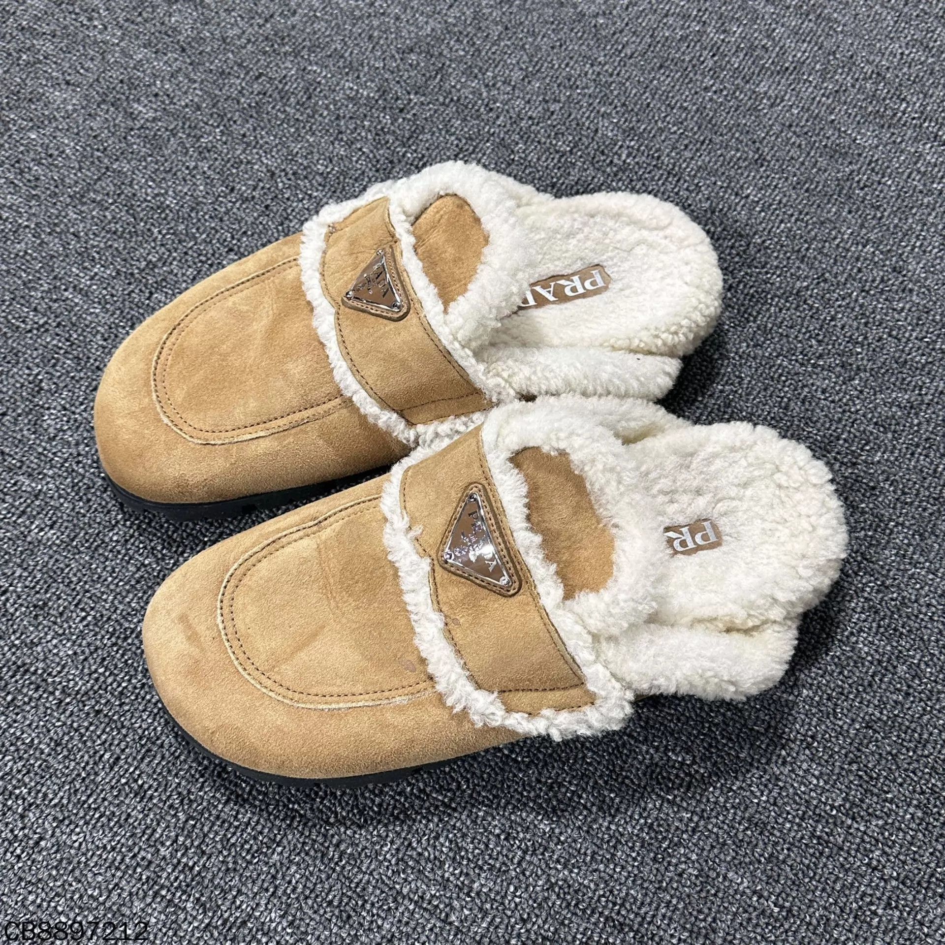 Prada PRADA Triangle Logo Shearling Birkenstock Slide 39 Size US 9 / IT 39 - 1 Thumbnail