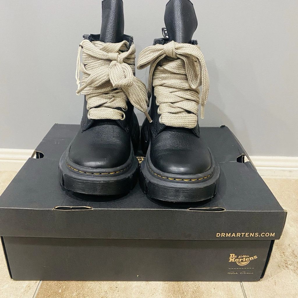 Dr. Martens × Rick Owens Dr. Martens × Rick Owens 1460 DMXL Magalace Leather Size US 6 / EU 39 - 2 Thumbnail