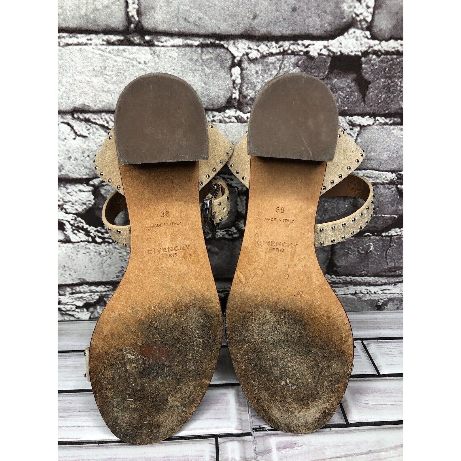 Givenchy Givenchy Beige Suede Leather Elegant Heel Studded Sandals Wo Size US 7.5 / IT 37.5 - 9 Thumbnail